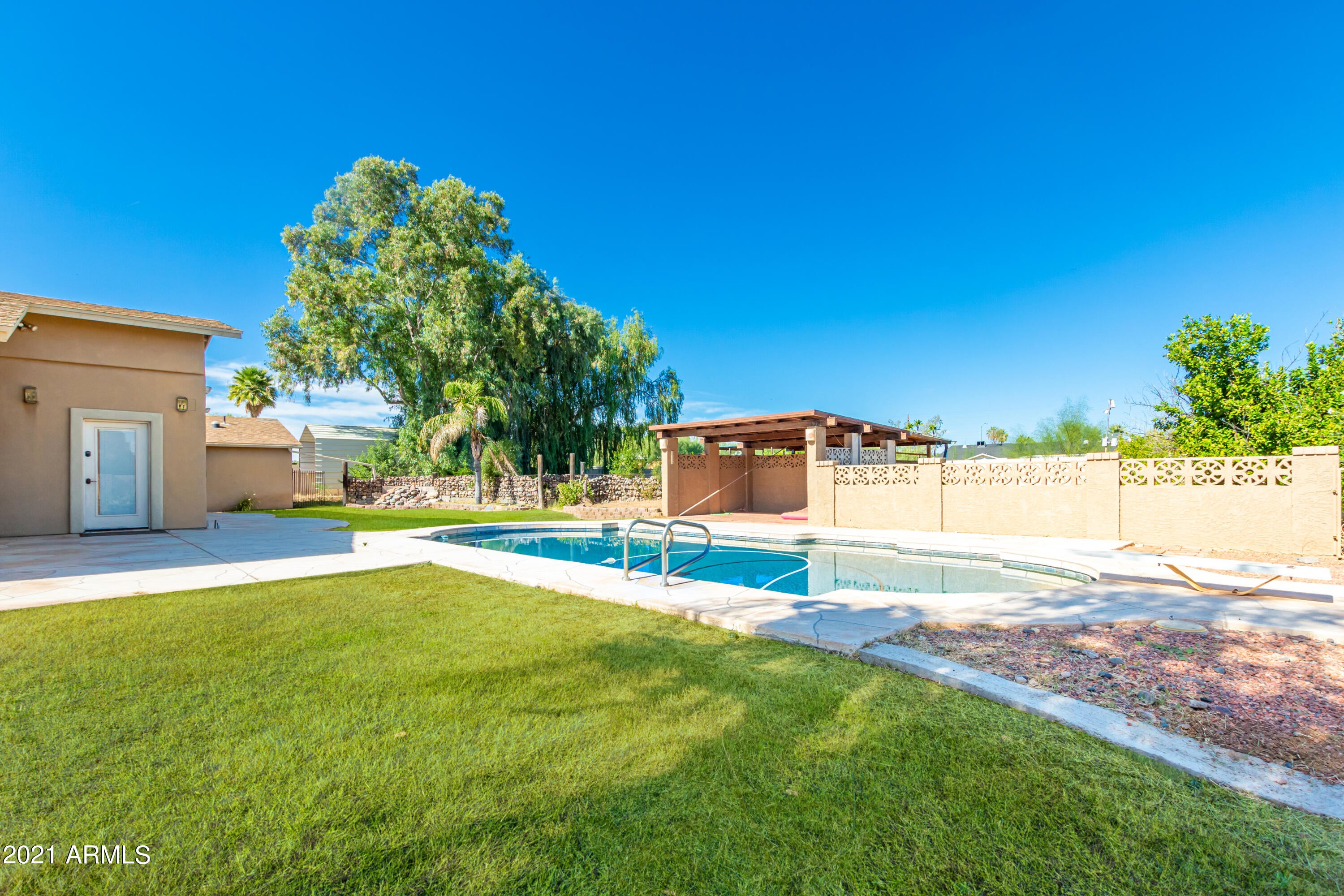 SUNBURST FARMS EAST 5 - Residential