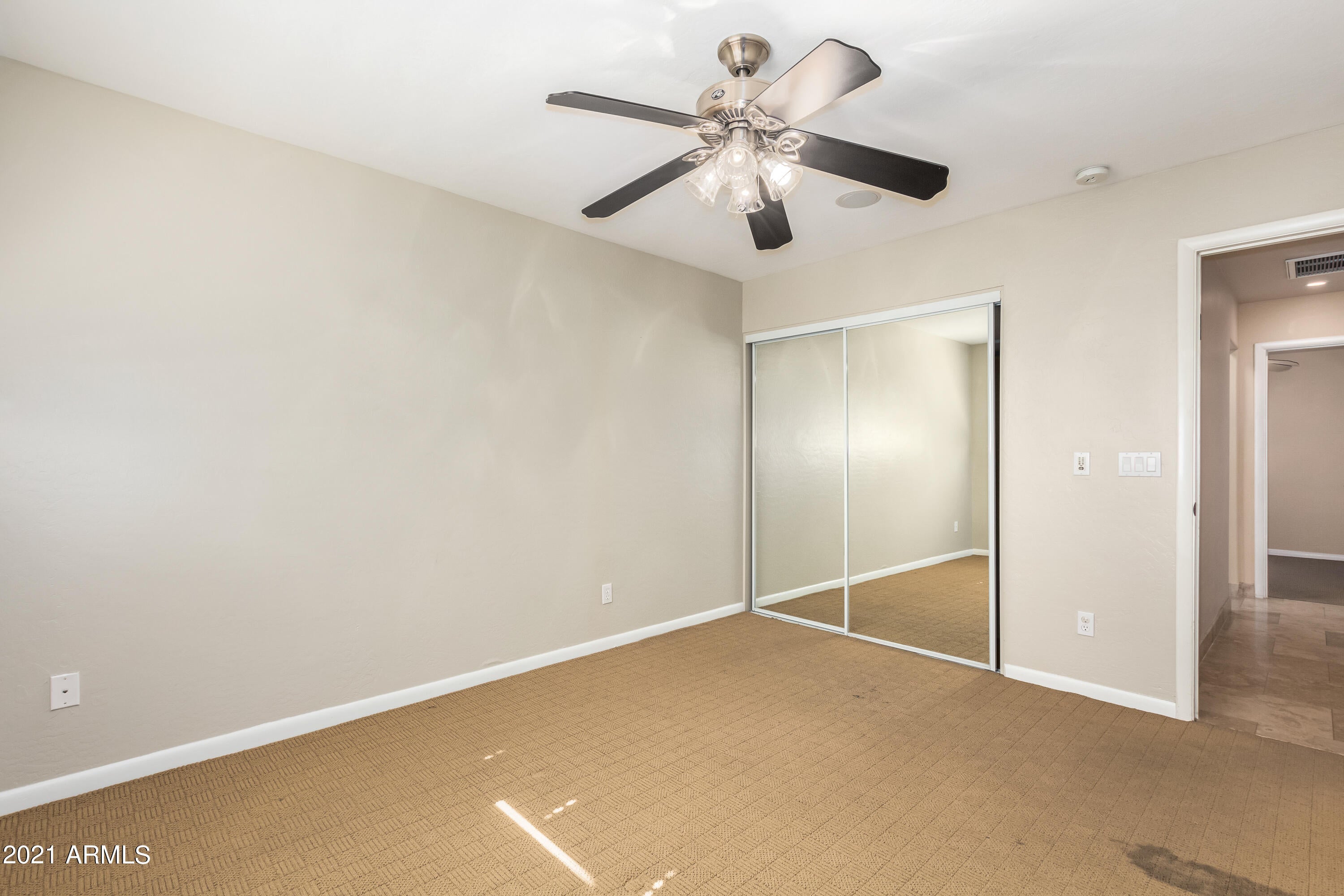 SUNBURST FARMS EAST 5 - Residential