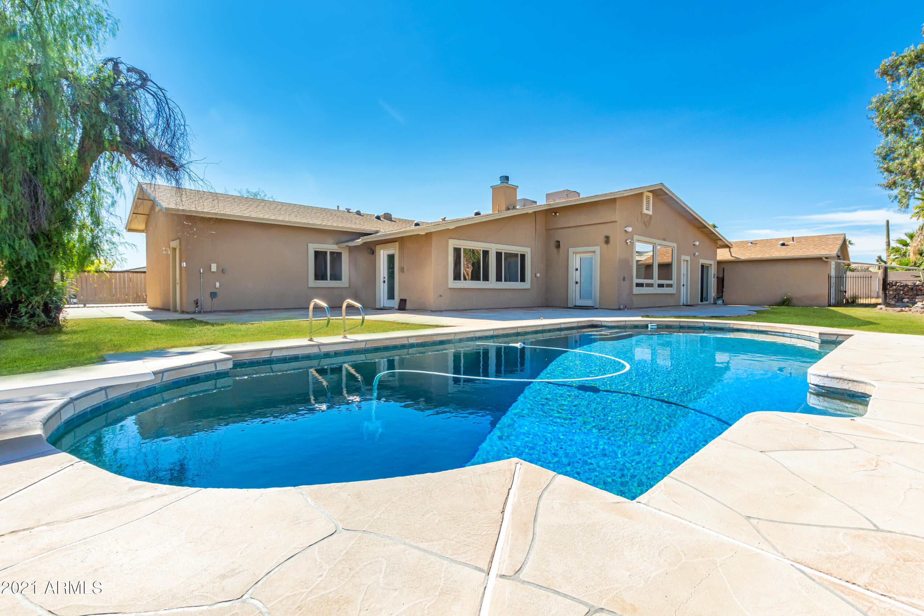 SUNBURST FARMS EAST 5 - Residential