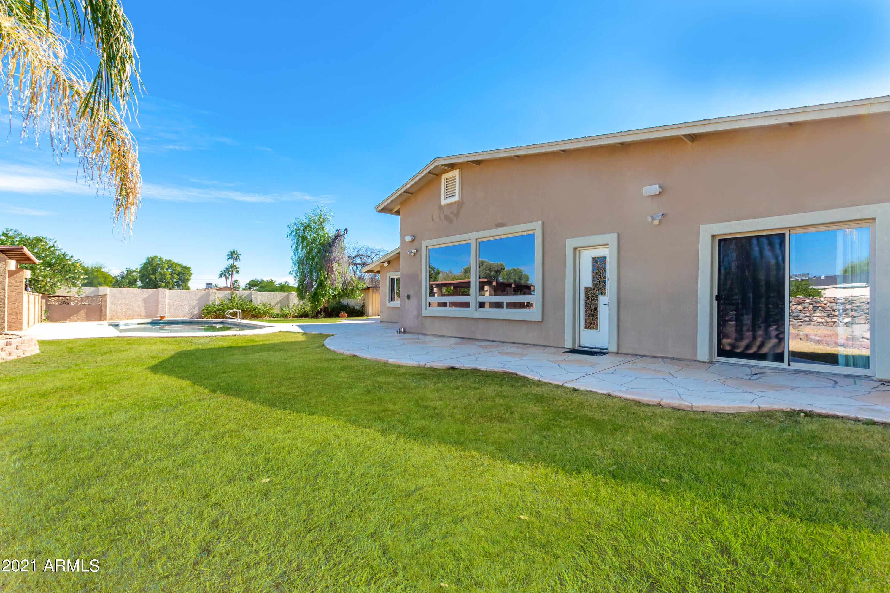 SUNBURST FARMS EAST 5 - Residential