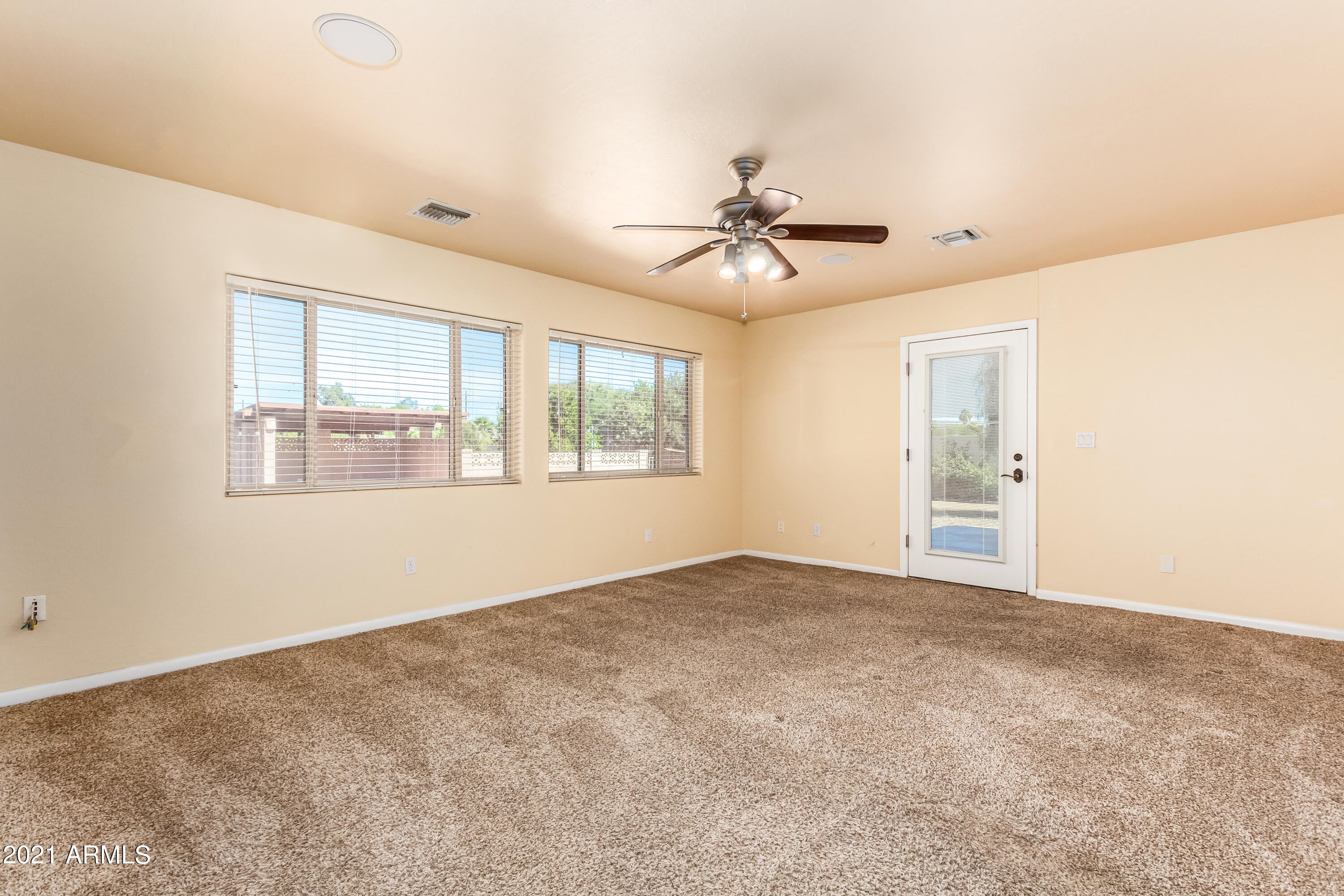 SUNBURST FARMS EAST 5 - Residential
