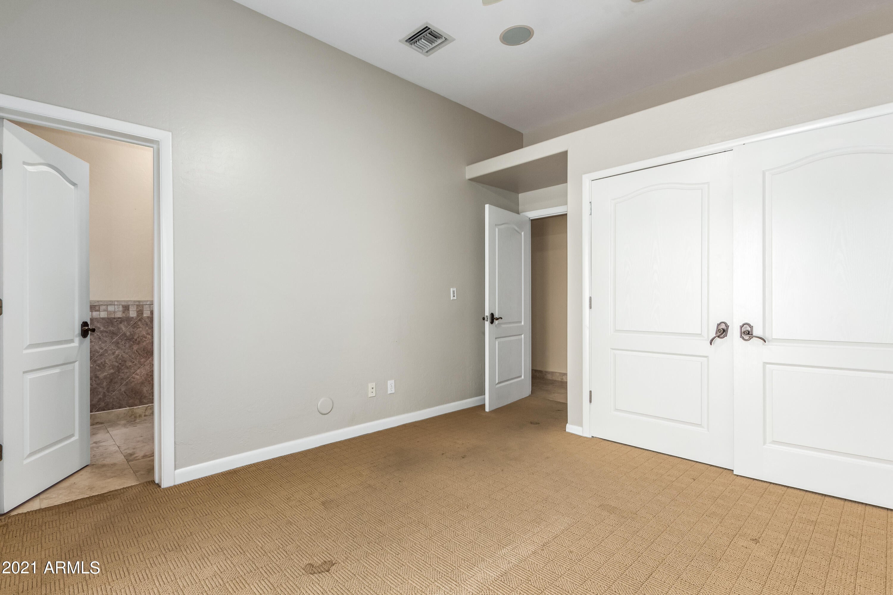 SUNBURST FARMS EAST 5 - Residential