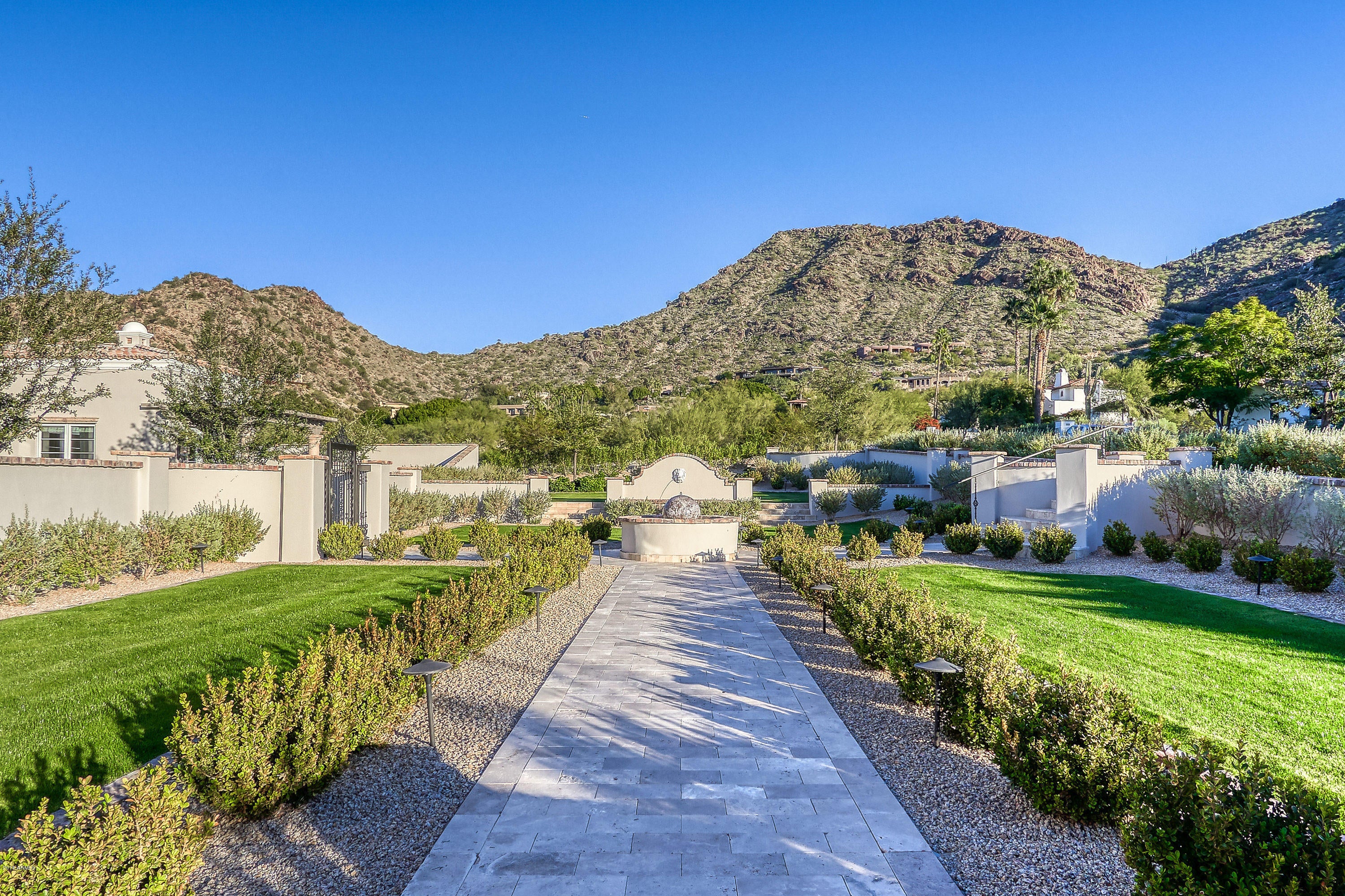 LONGTAIL RUN - Residential