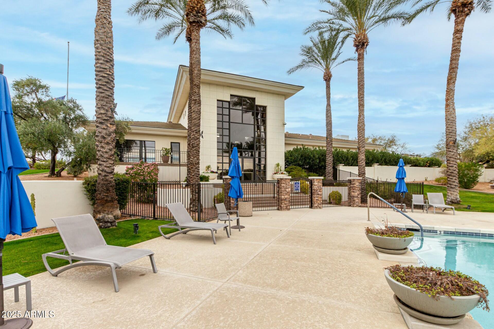 STONEGATE - Residential