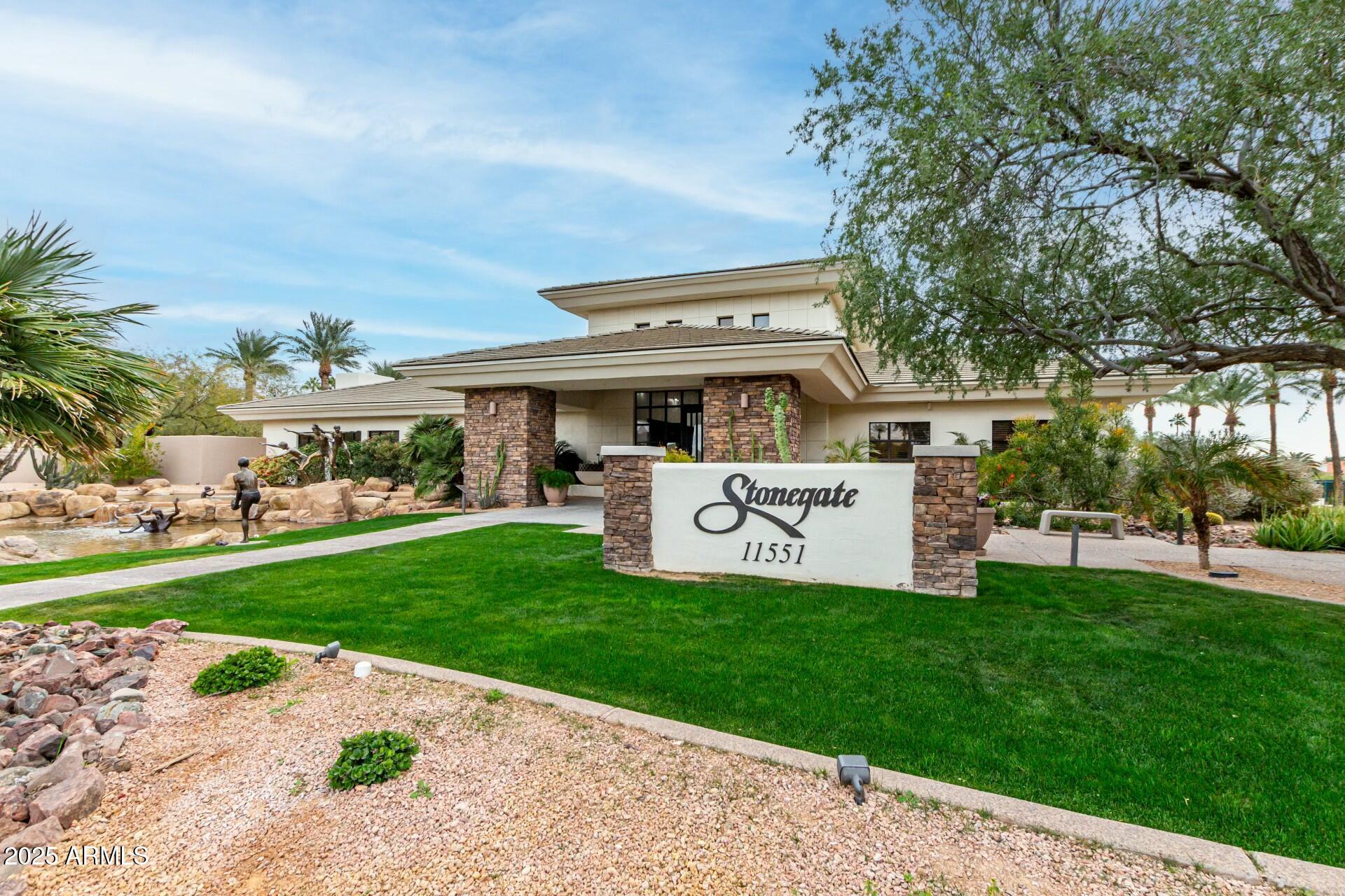STONEGATE - Residential