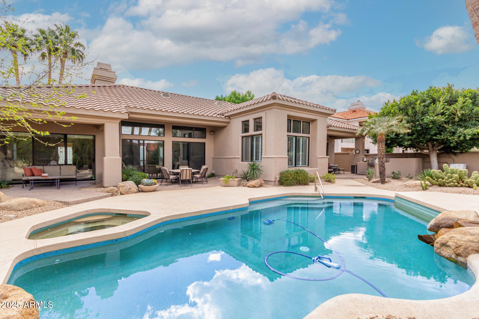 STONEGATE - Residential