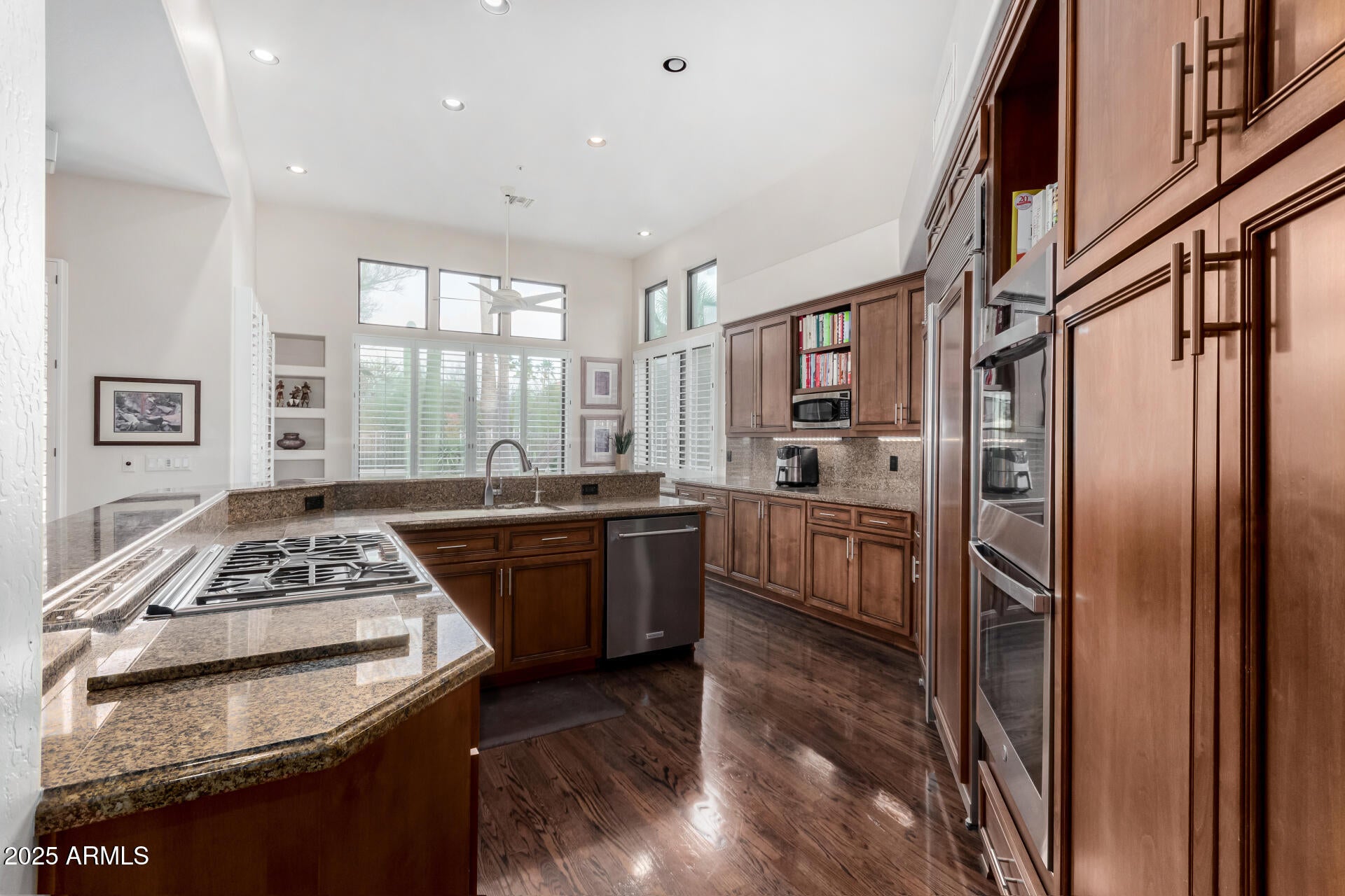 STONEGATE - Residential