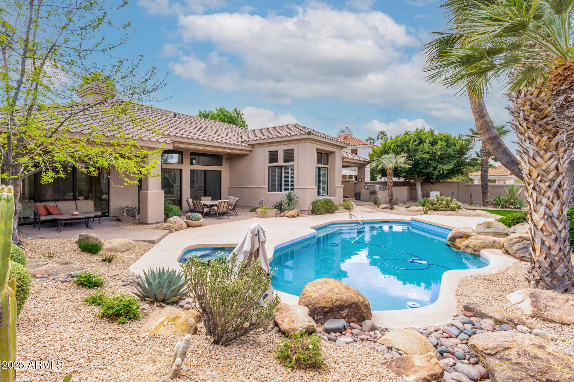 STONEGATE - Residential