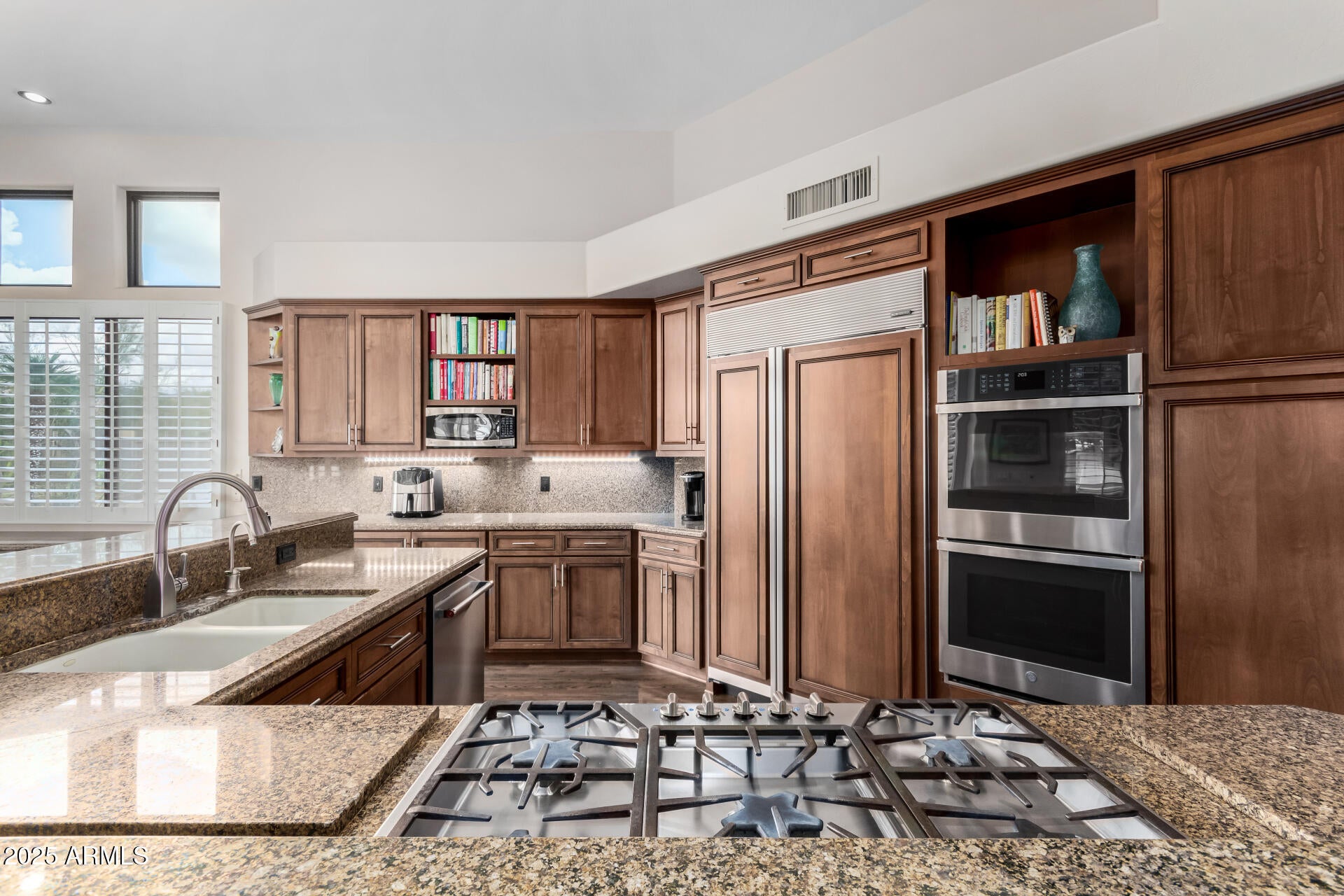 STONEGATE - Residential
