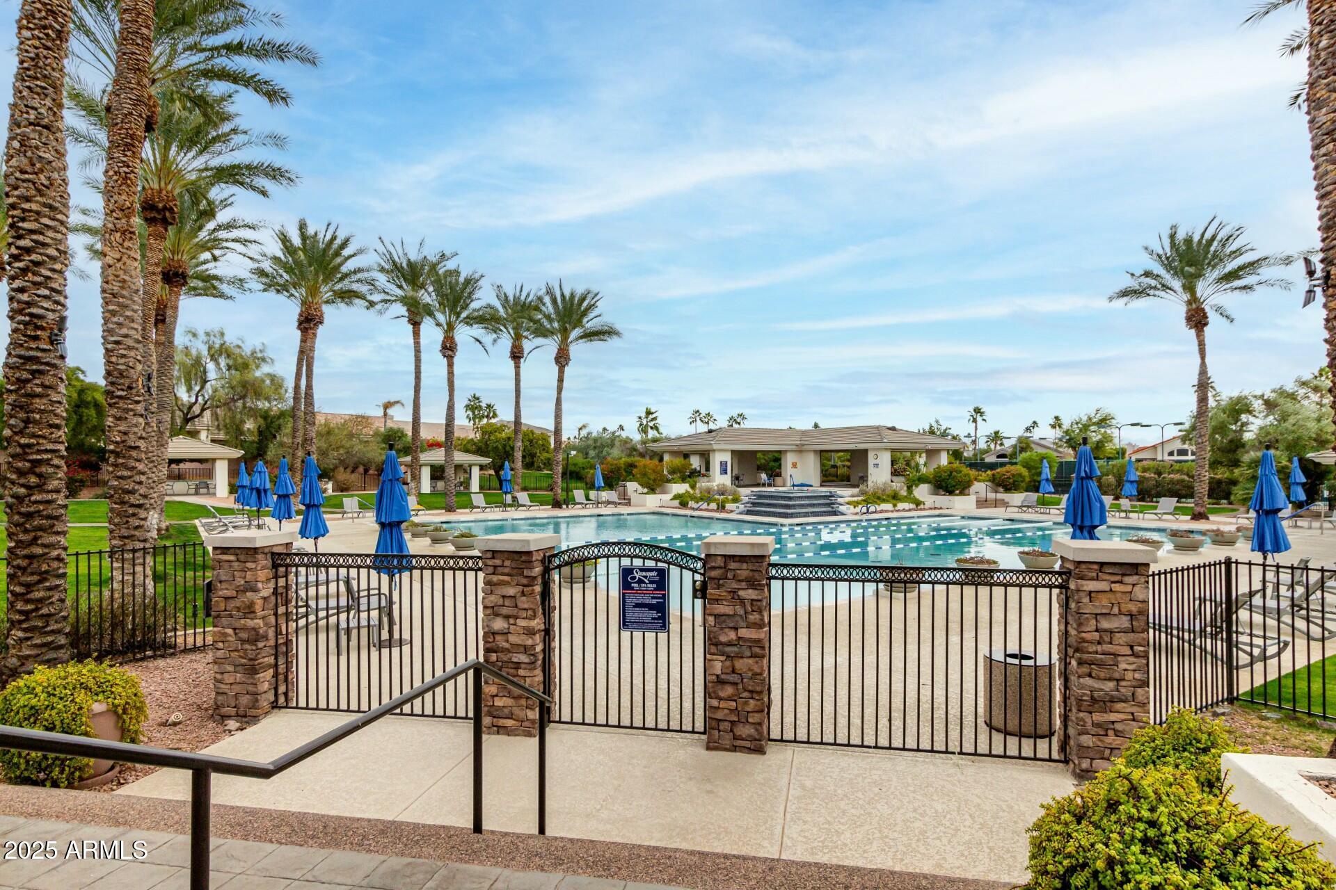 STONEGATE - Residential