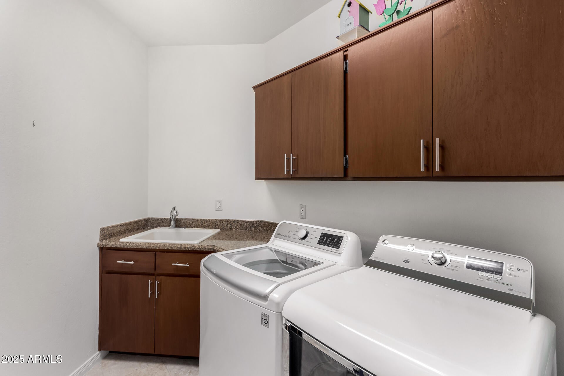 STONEGATE - Residential