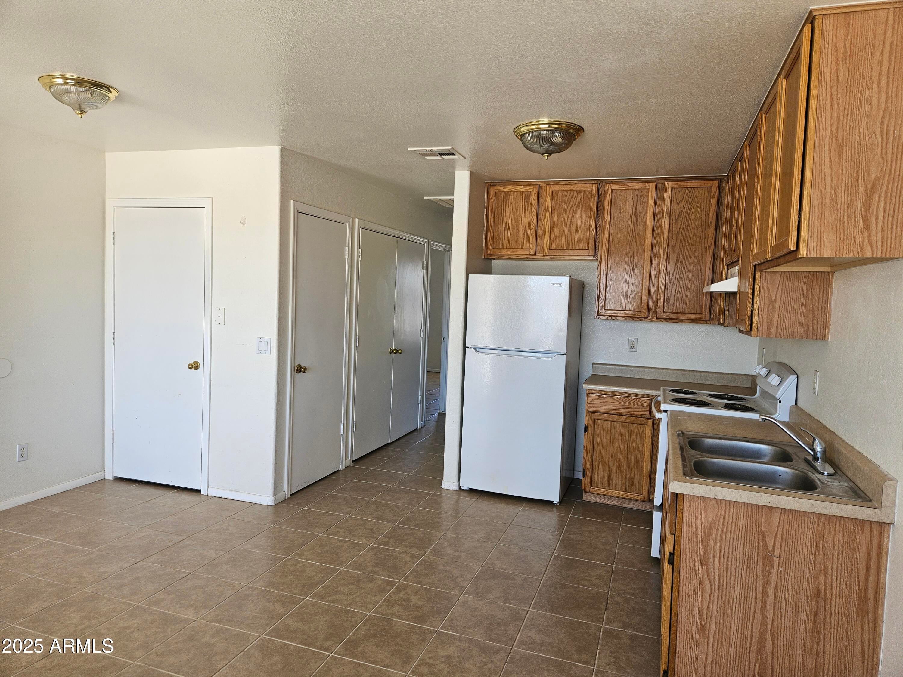 ARIZONA CITY UNIT TWO - Residential Income