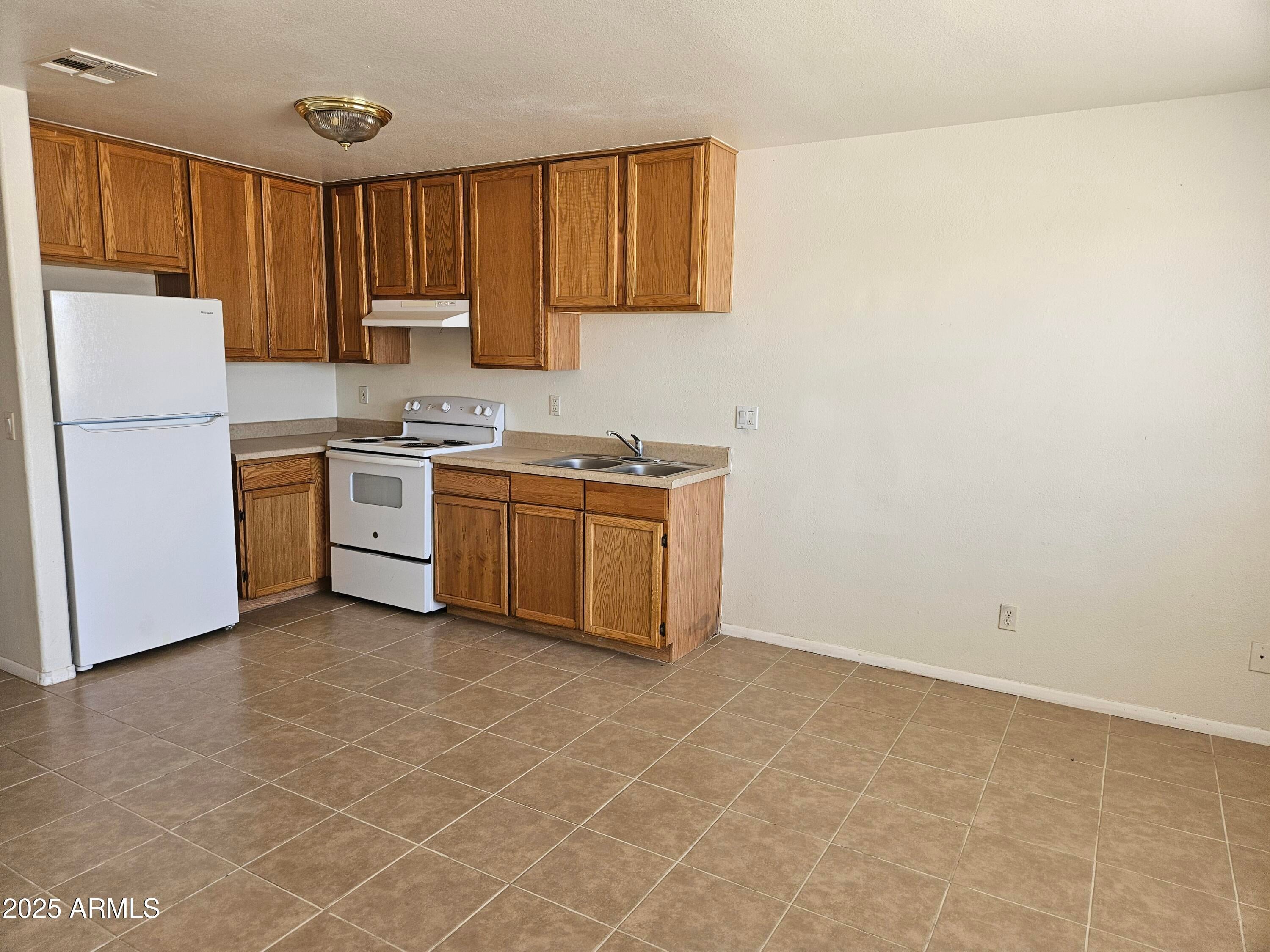 ARIZONA CITY UNIT TWO - Residential Income