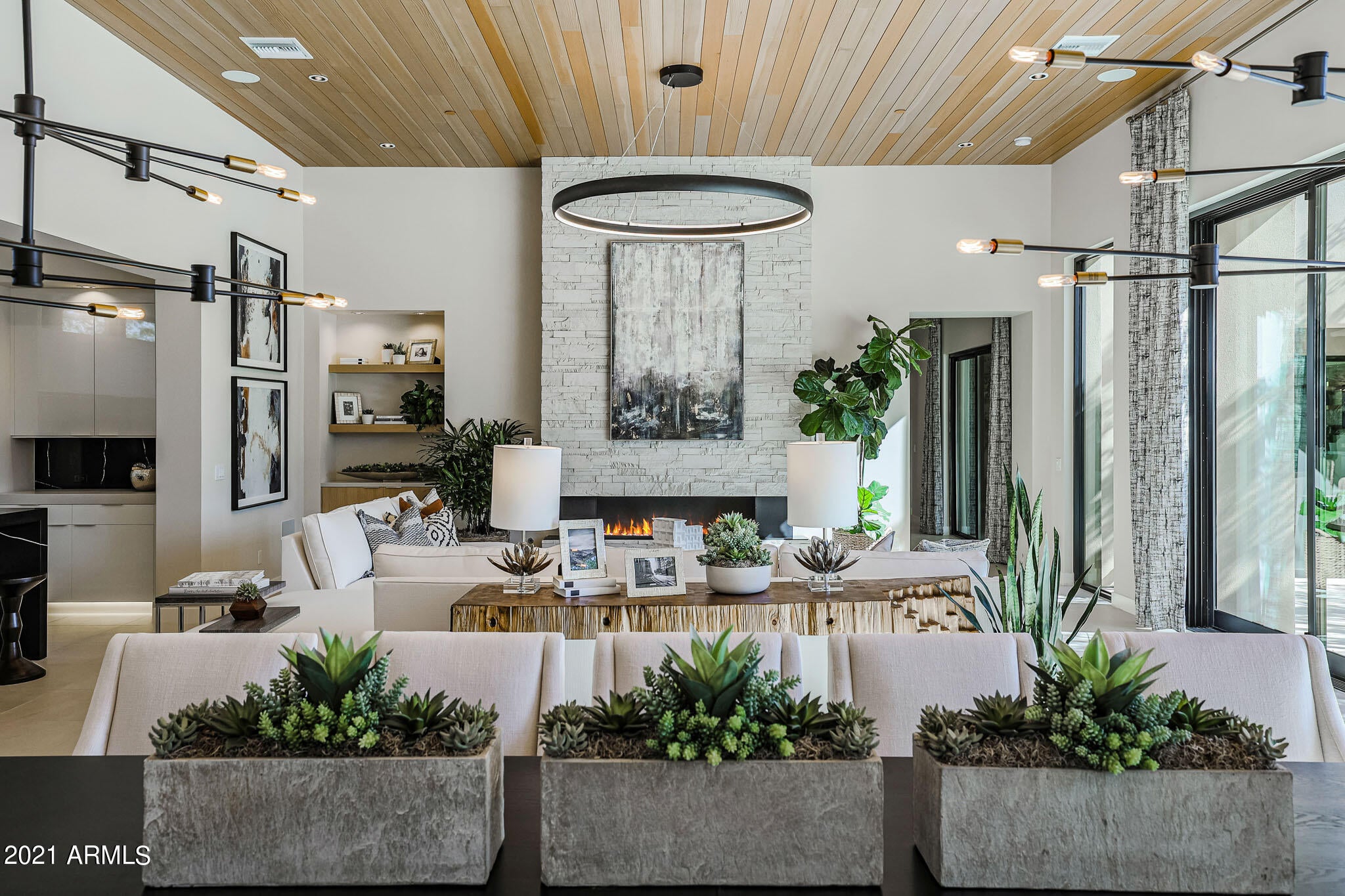 WHITE HORSE - Residential