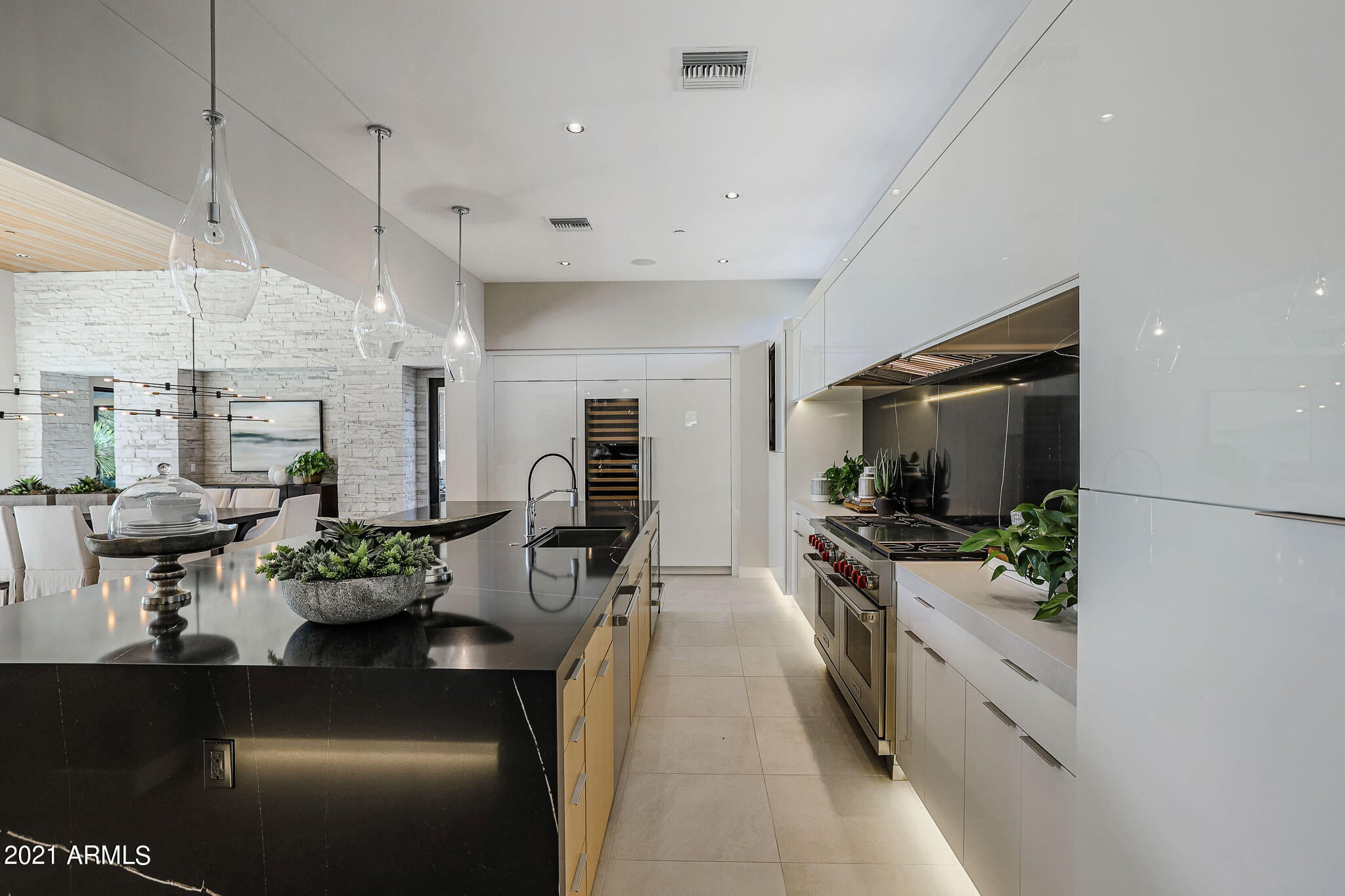 WHITE HORSE - Residential