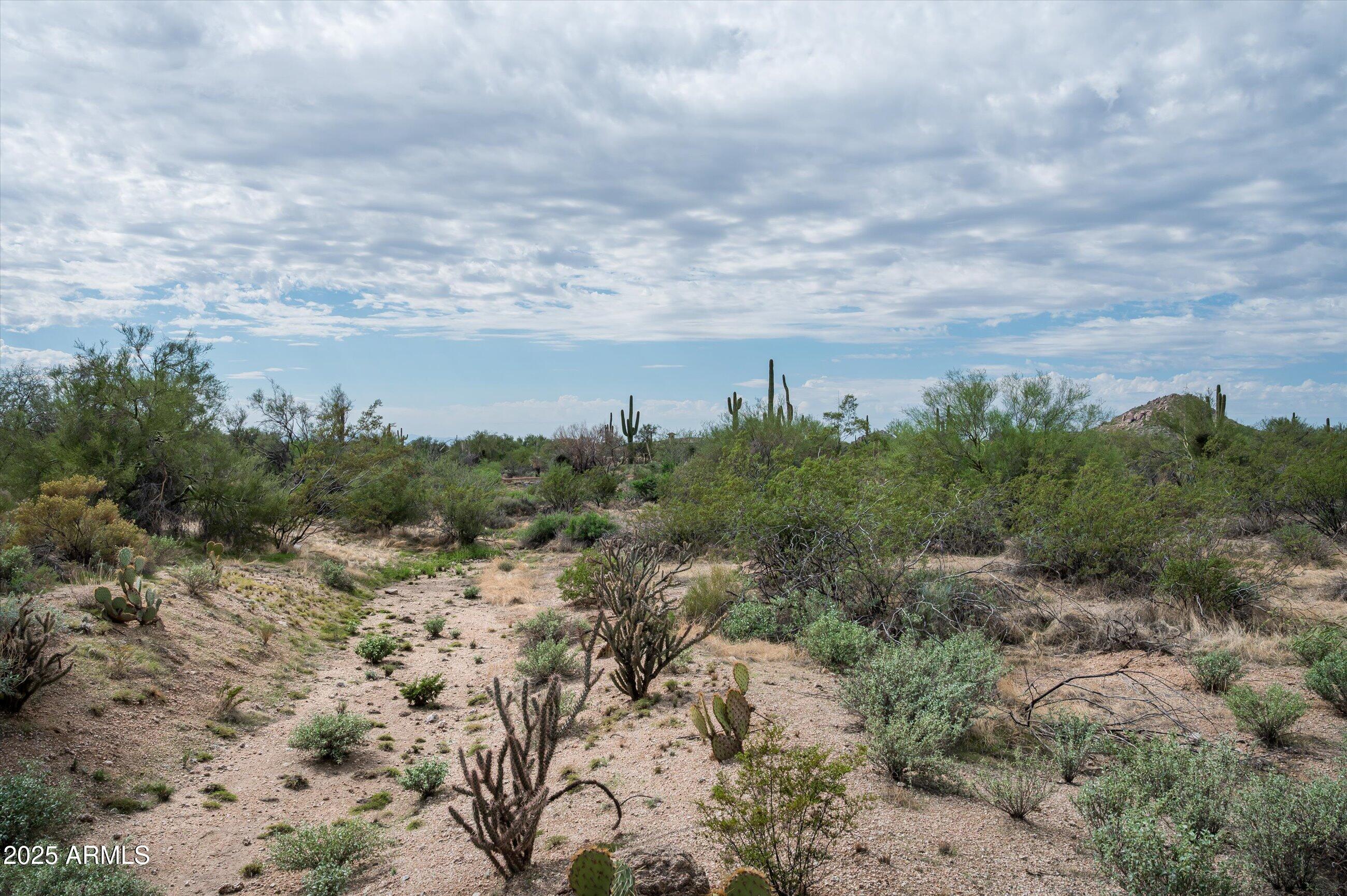 WHISPER ROCK - Land