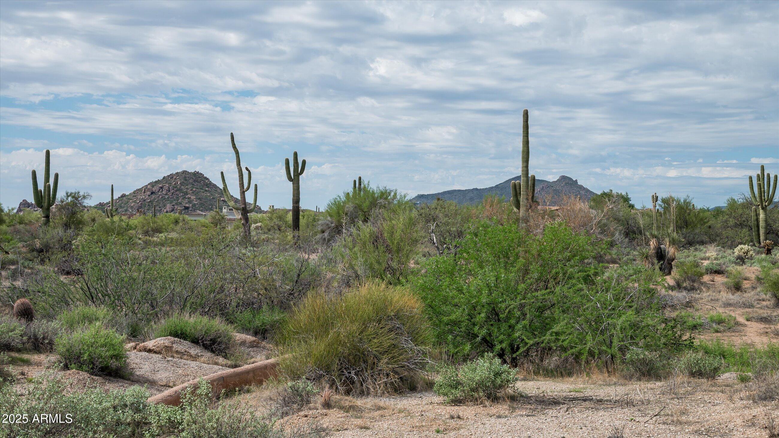 WHISPER ROCK - Land
