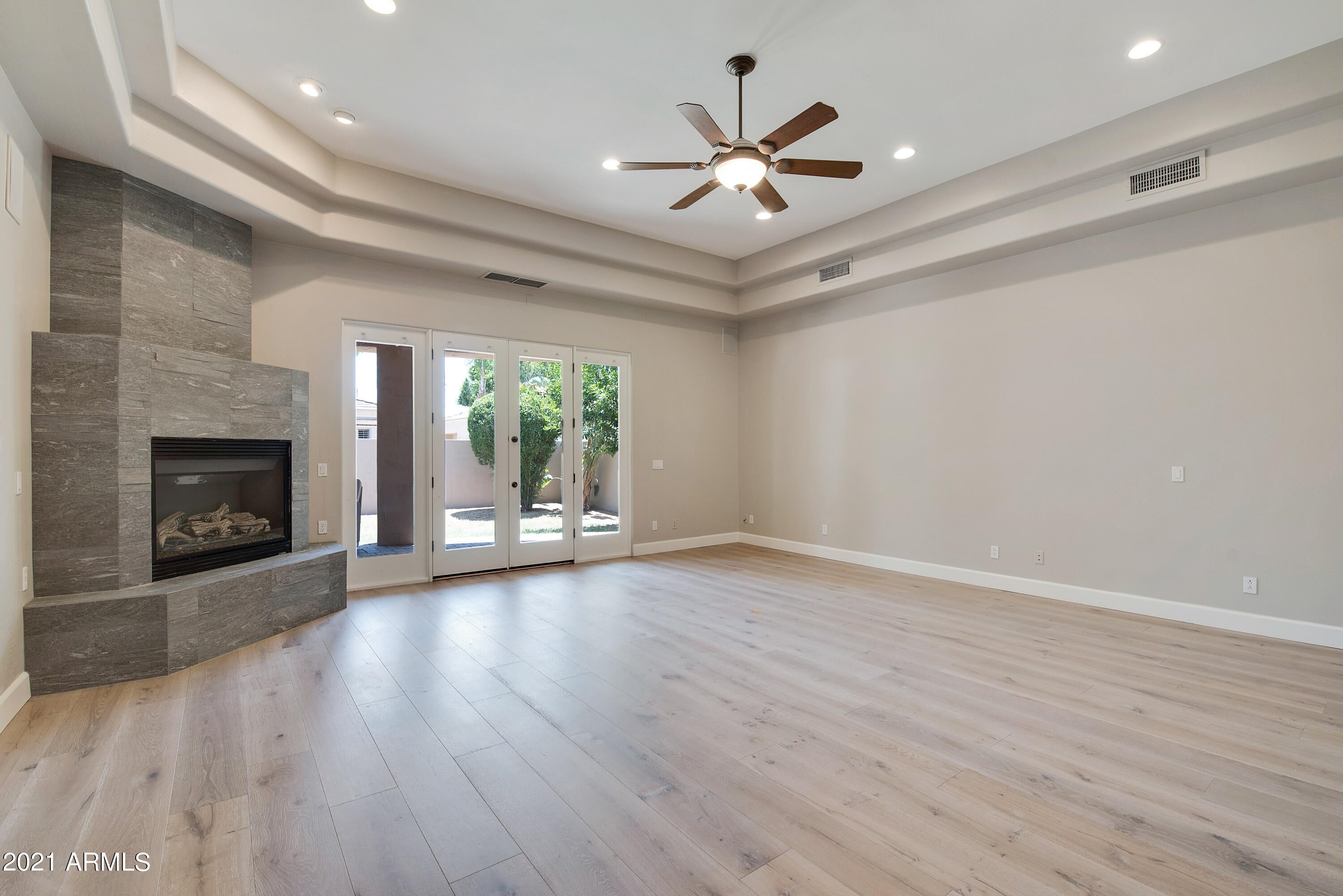 SQUAW PEAK ENCLAVE - Residential