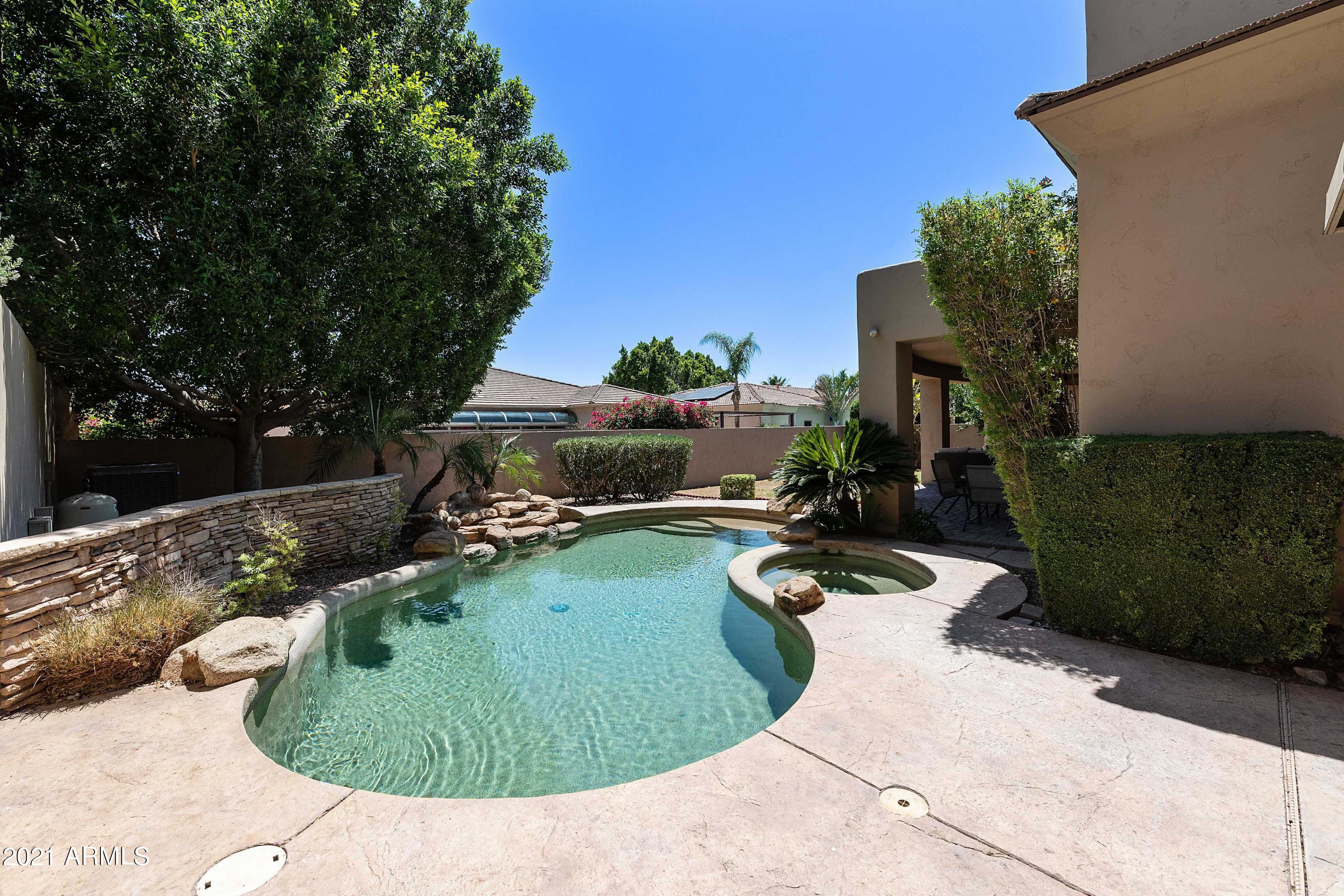 SQUAW PEAK ENCLAVE - Residential
