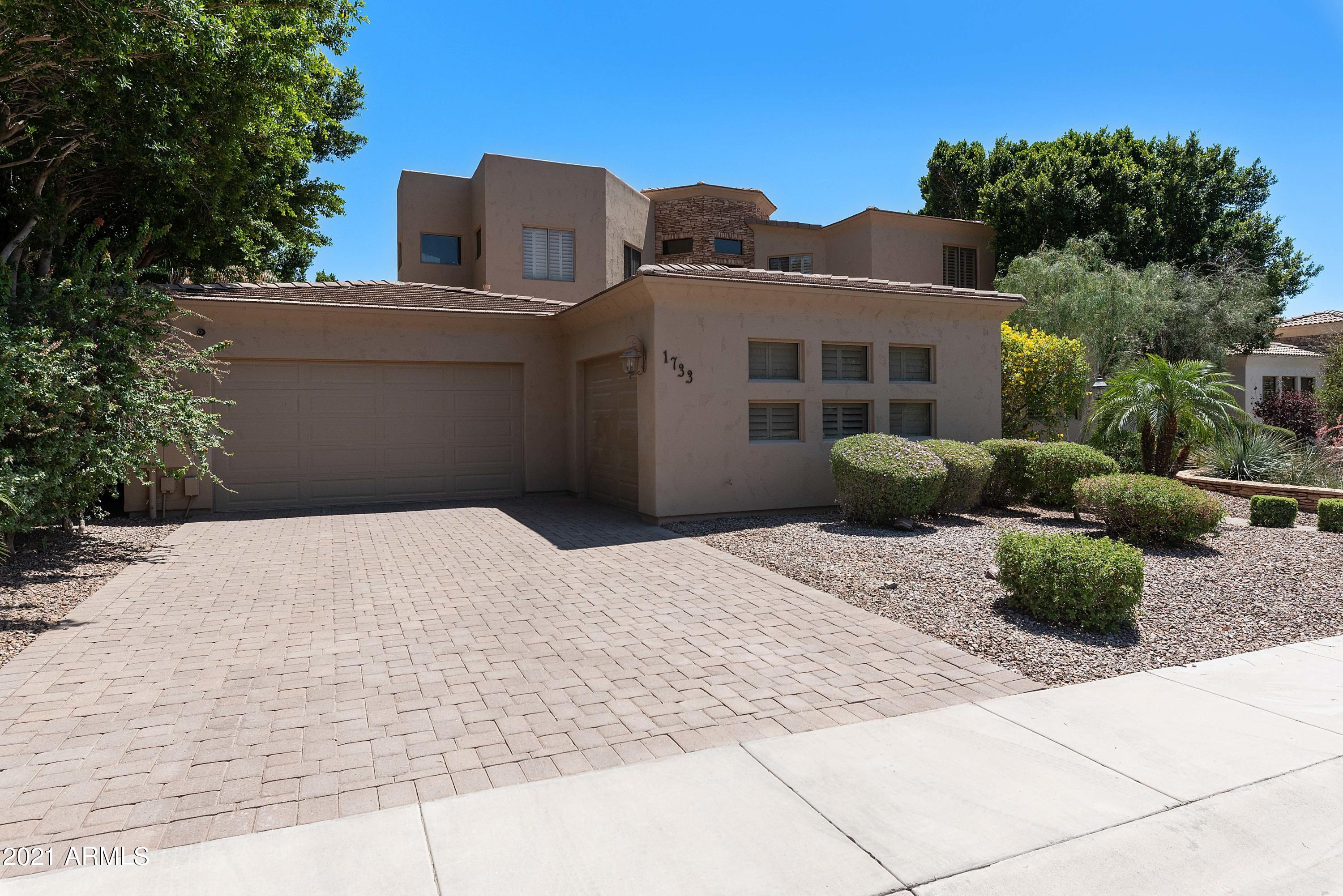 SQUAW PEAK ENCLAVE - Residential