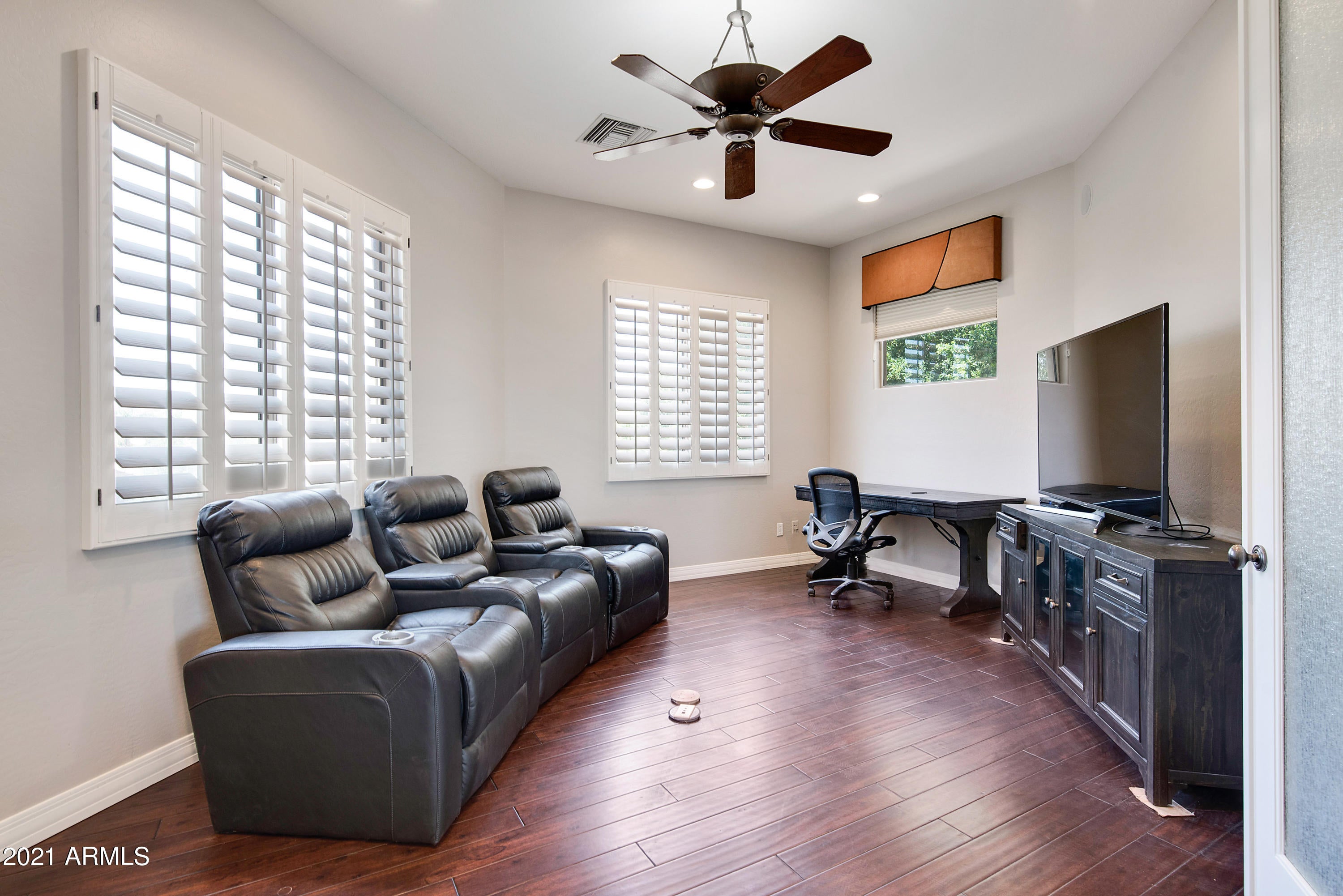 SQUAW PEAK ENCLAVE - Residential