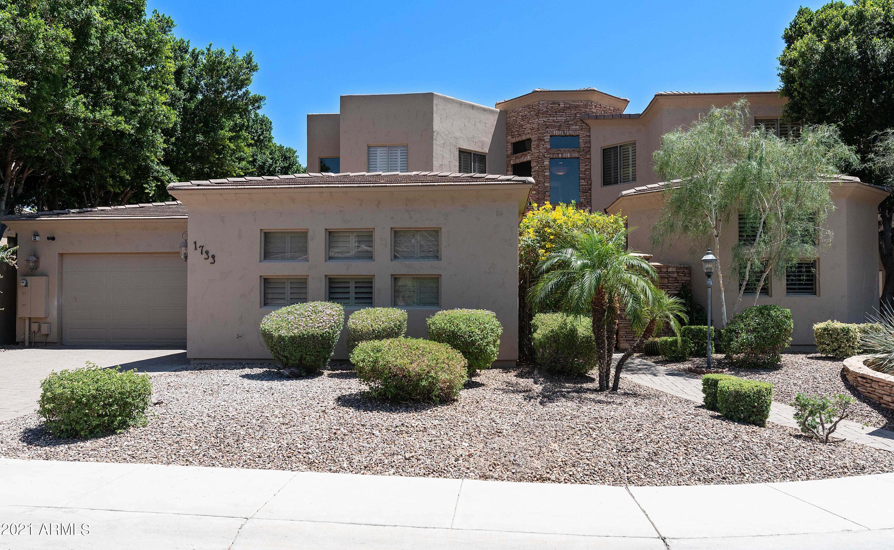 SQUAW PEAK ENCLAVE - Residential