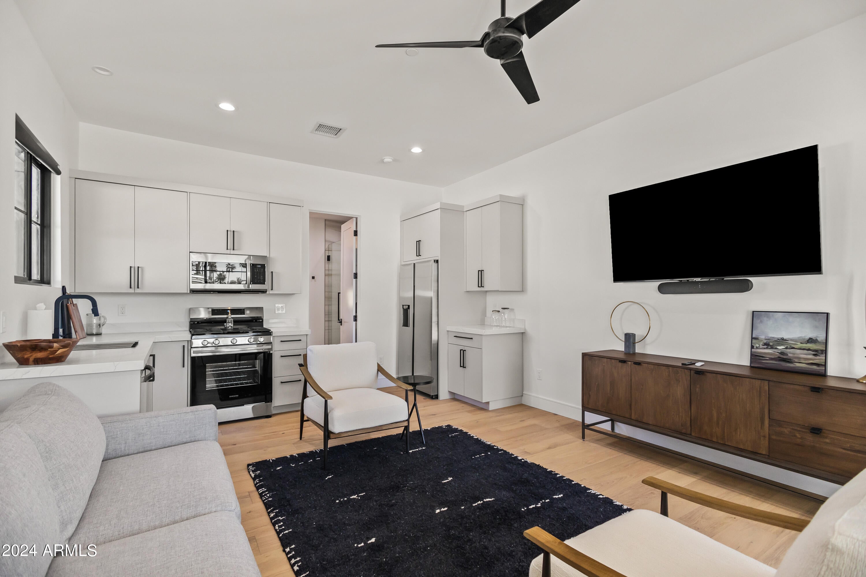 CAMELBACK CLUB ESTATES - Residential
