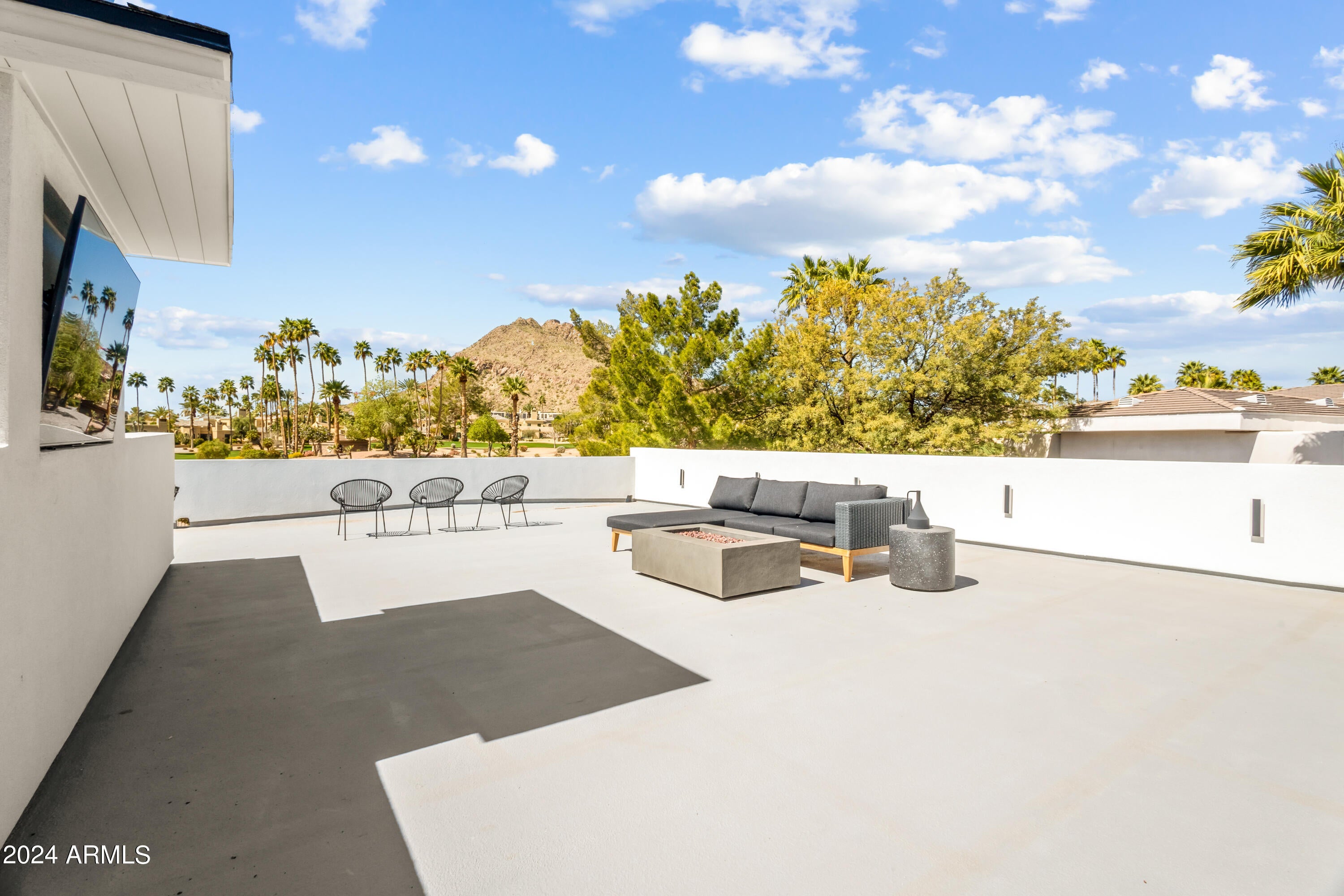 CAMELBACK CLUB ESTATES - Residential