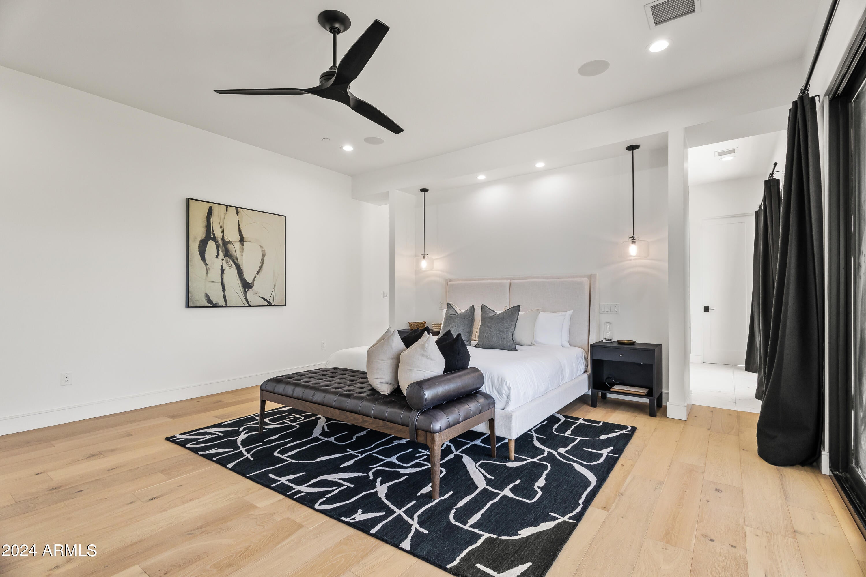CAMELBACK CLUB ESTATES - Residential