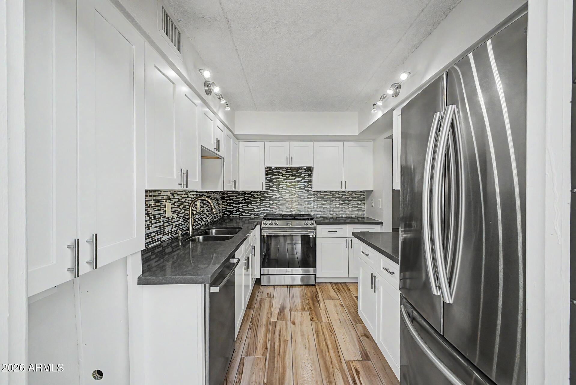 GREENVIEW CONDOMINIUMS - Residential