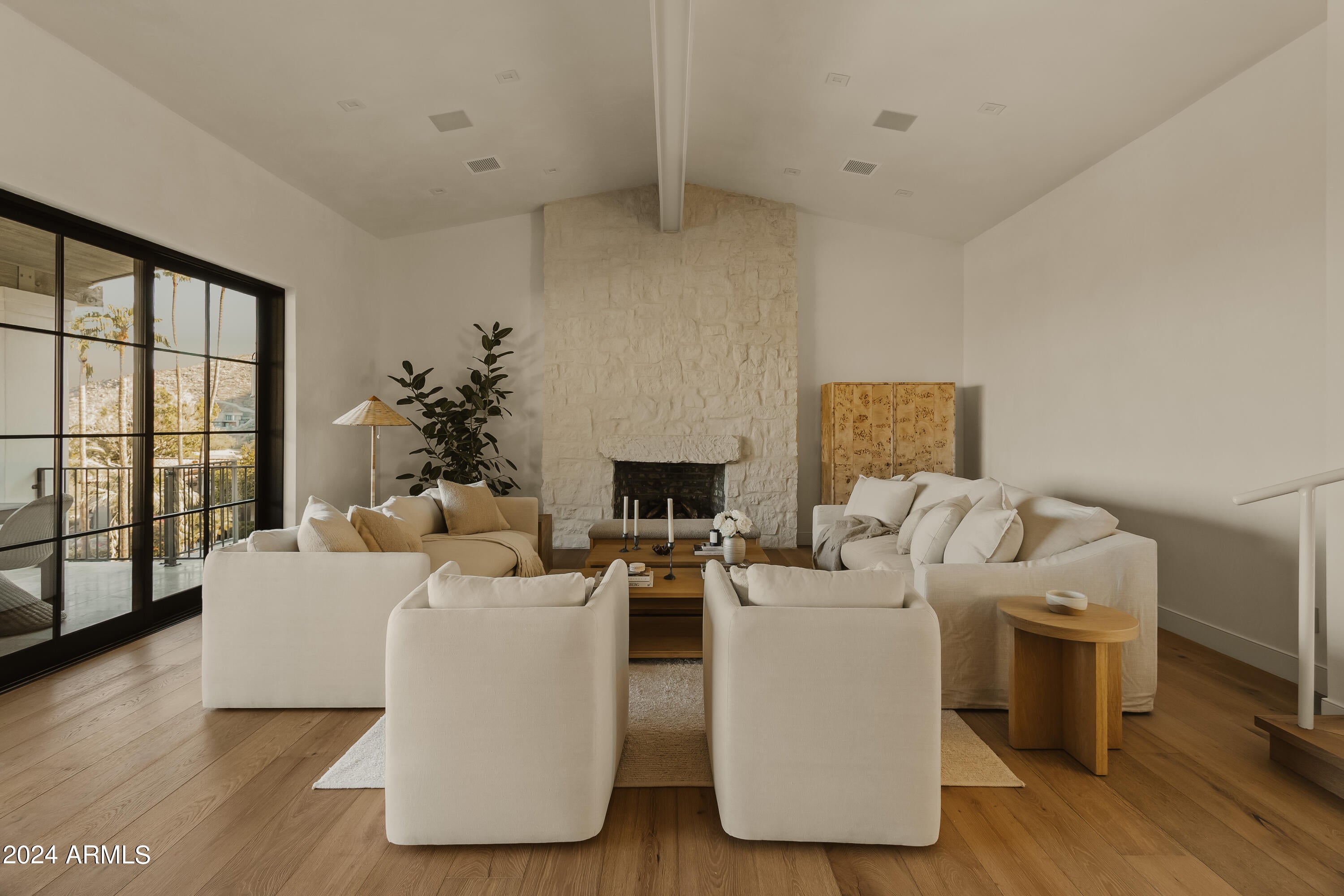 ROLLING HILLS HEIGHTS - Residential