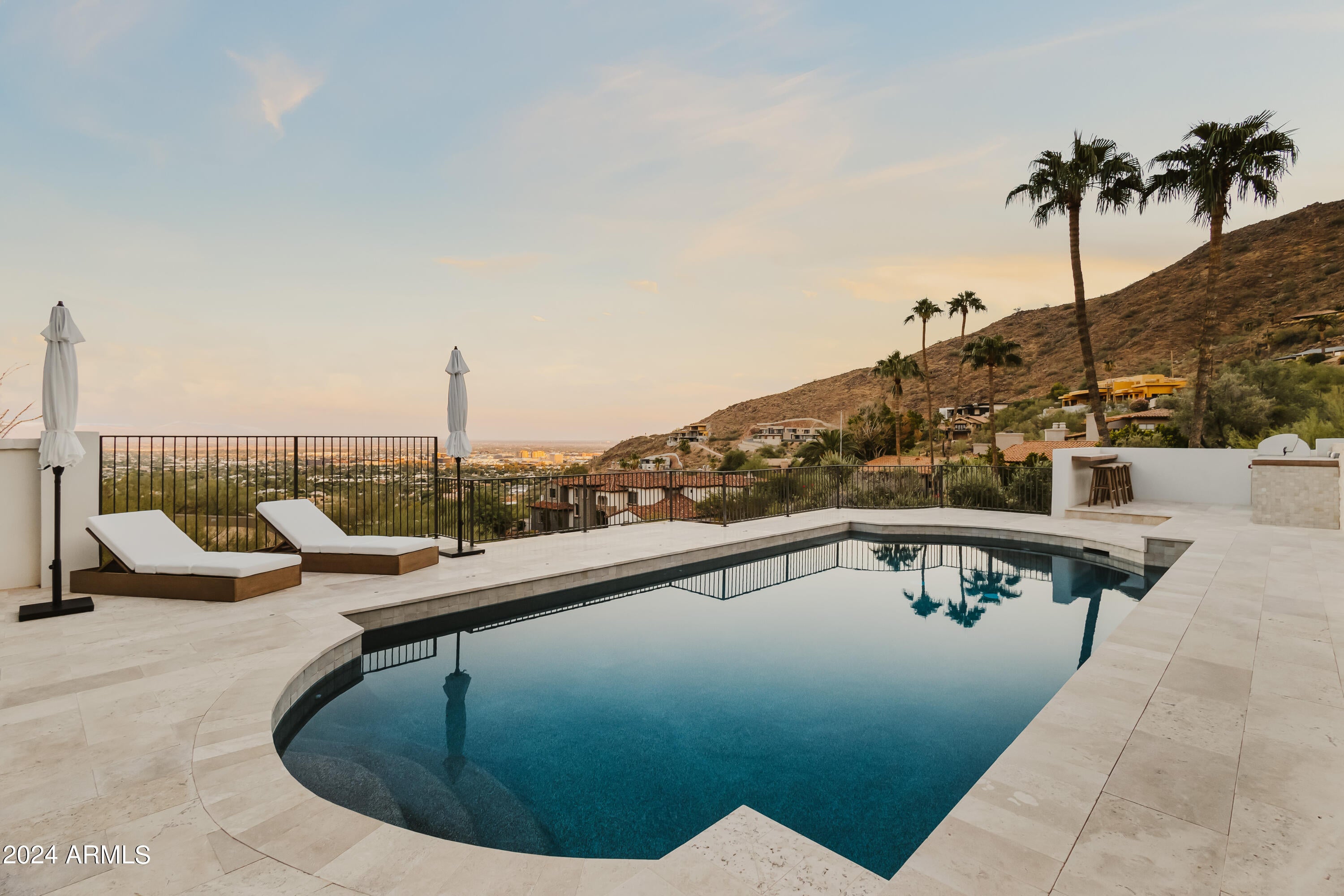 ROLLING HILLS HEIGHTS - Residential