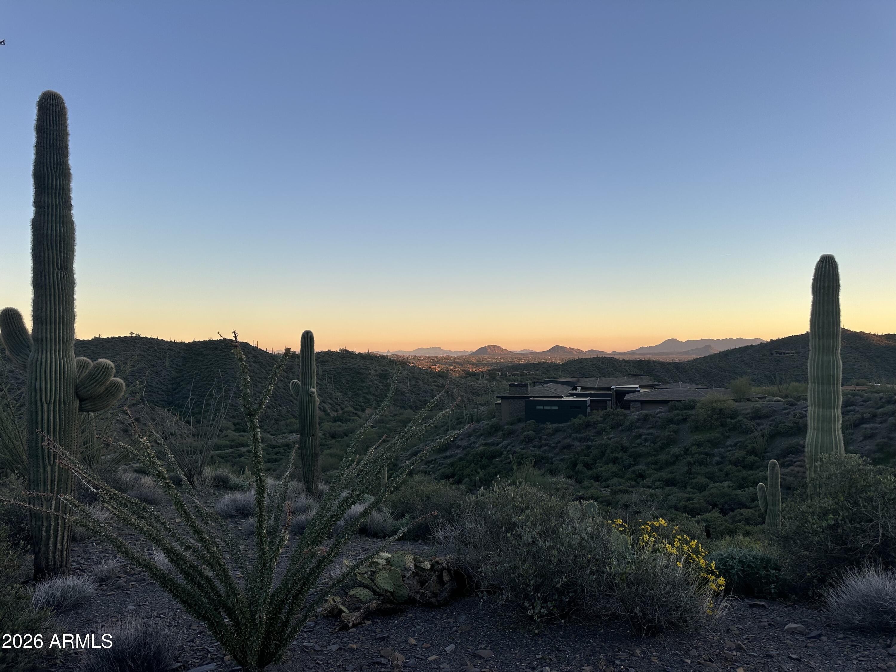 DESERT MOUNTAIN - Land