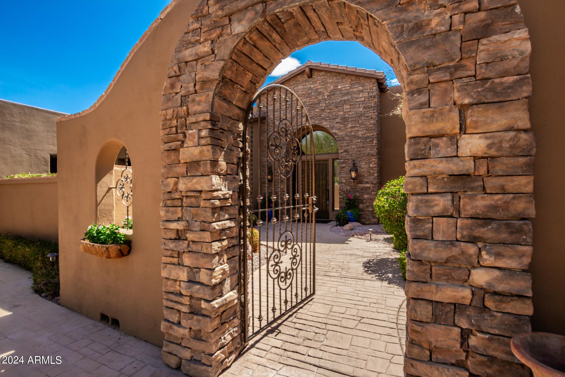Superstition Mountain - Residential