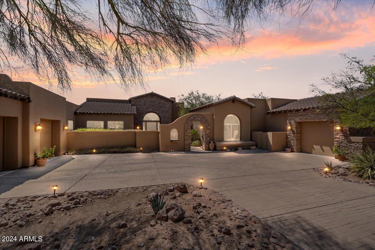 Superstition Mountain - Residential