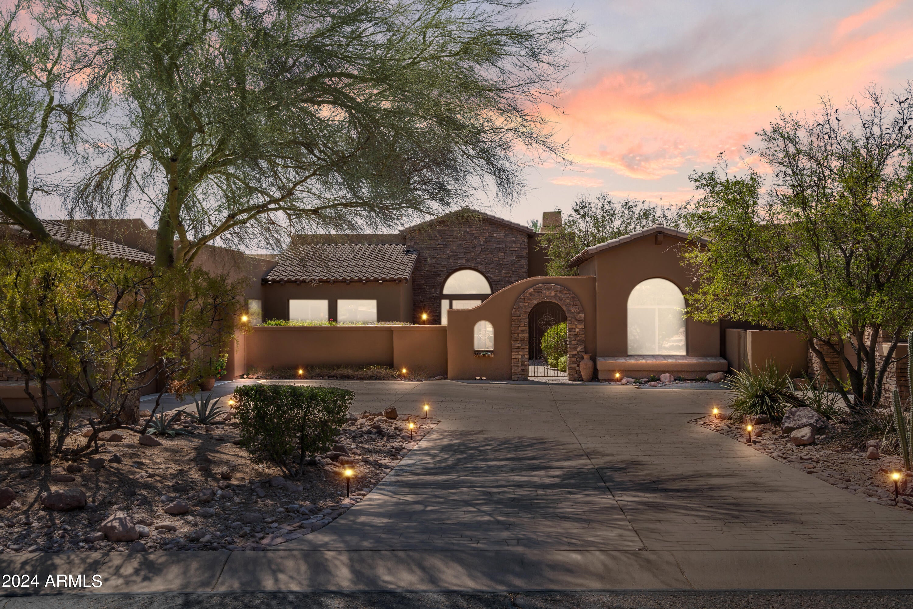 Superstition Mountain - Residential