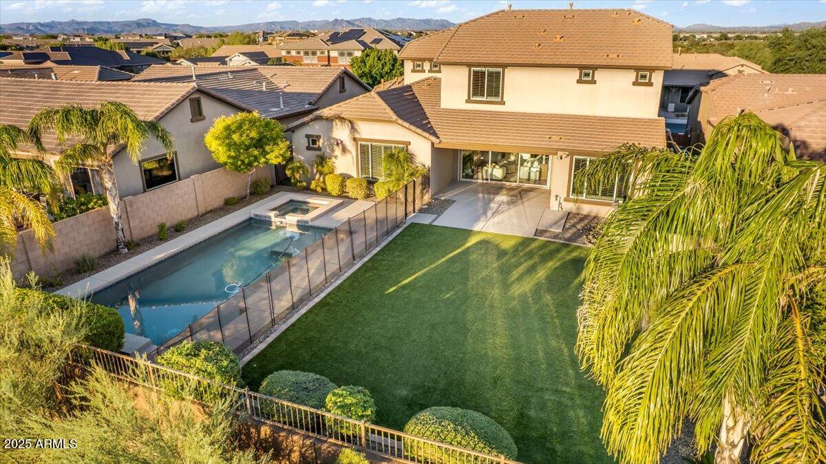 Ridgeview Estates at Desert Ridge - Residential