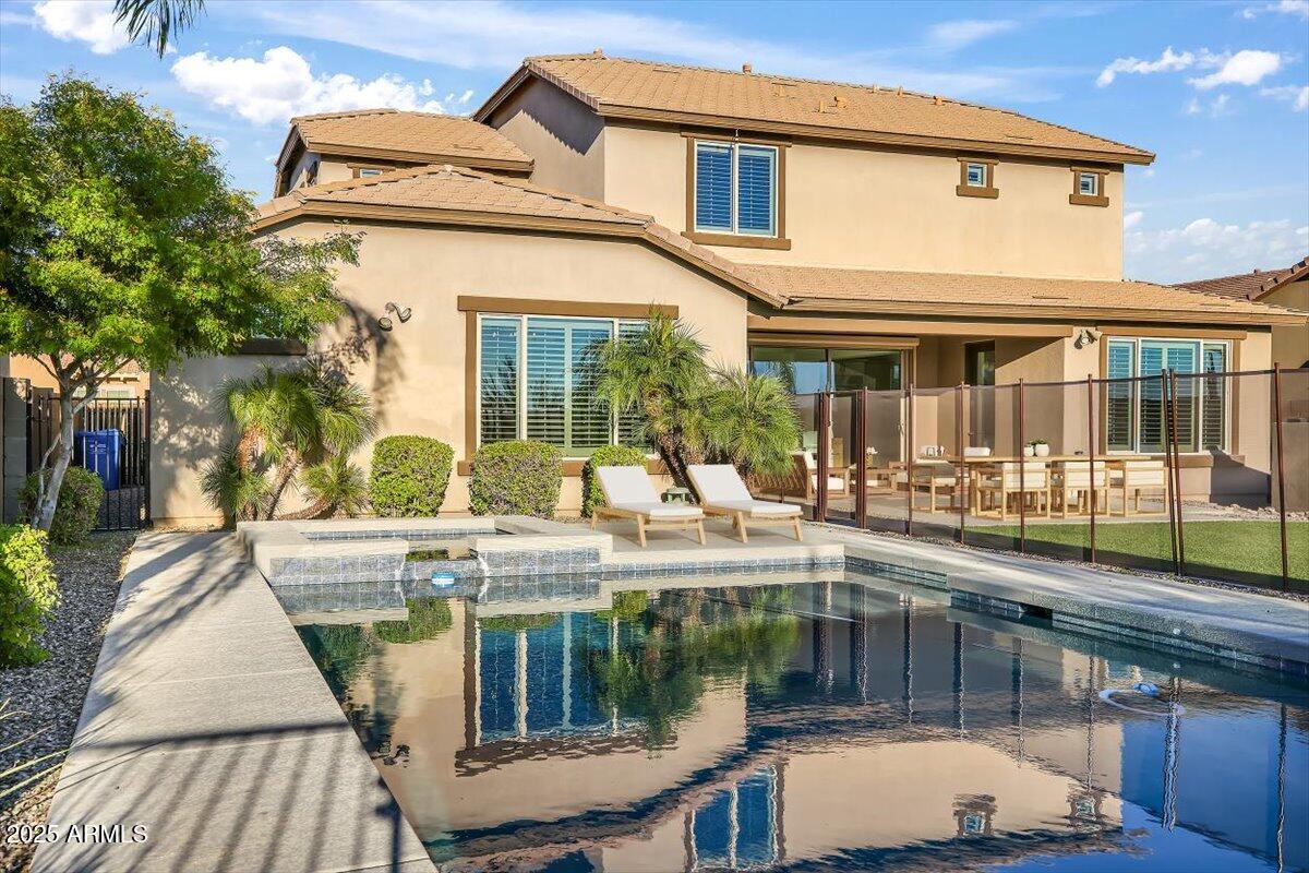 Ridgeview Estates at Desert Ridge - Residential