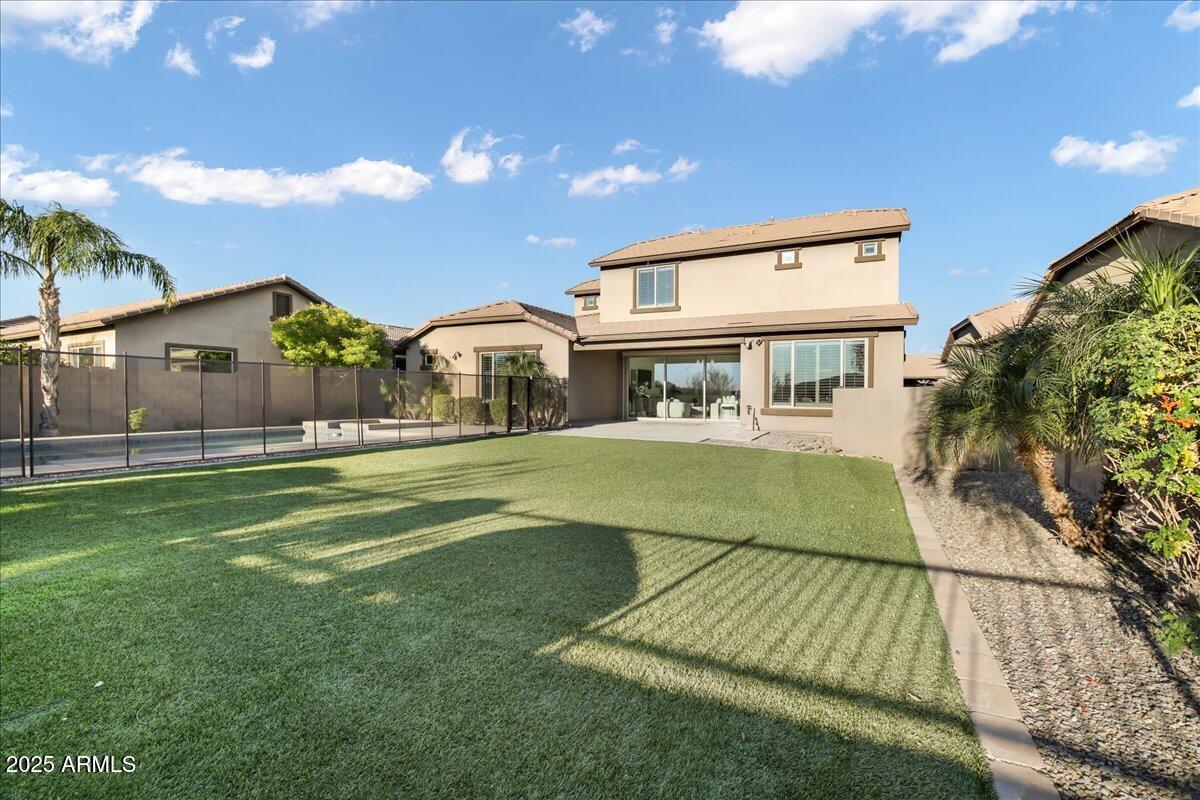 Ridgeview Estates at Desert Ridge - Residential