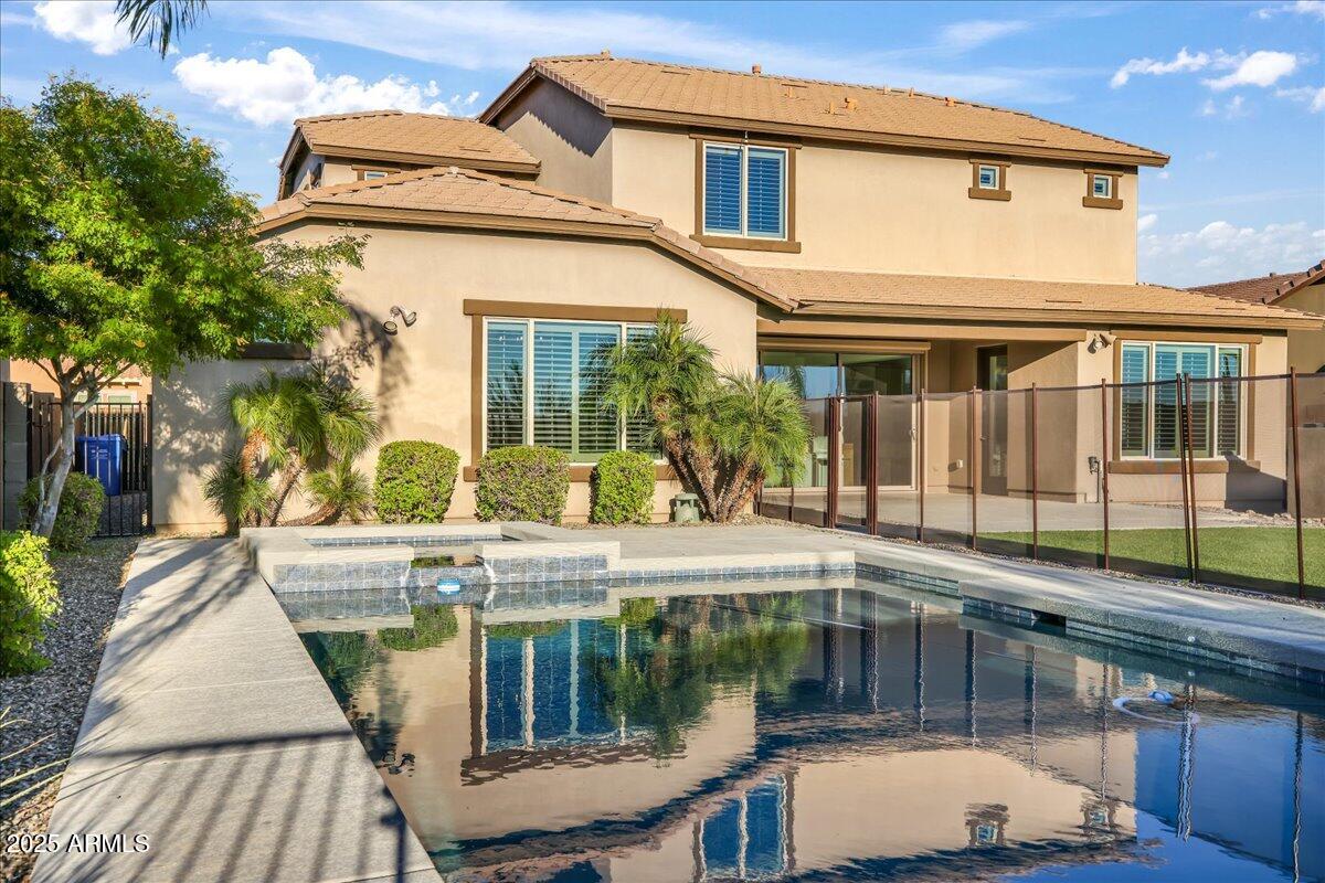 Ridgeview Estates at Desert Ridge - Residential