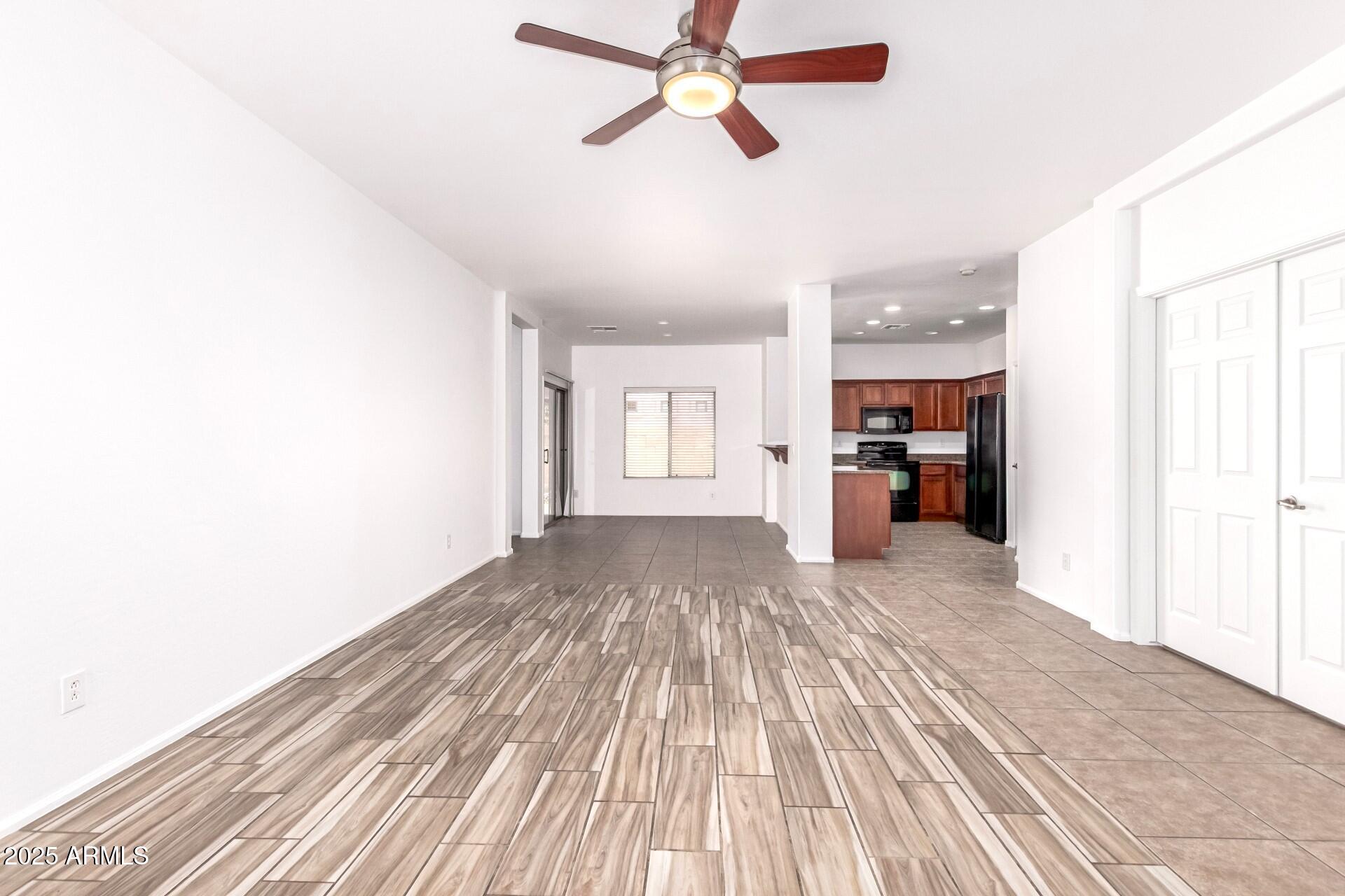 HIGHLAND GROVES AT MORRISON RANCH - Residential