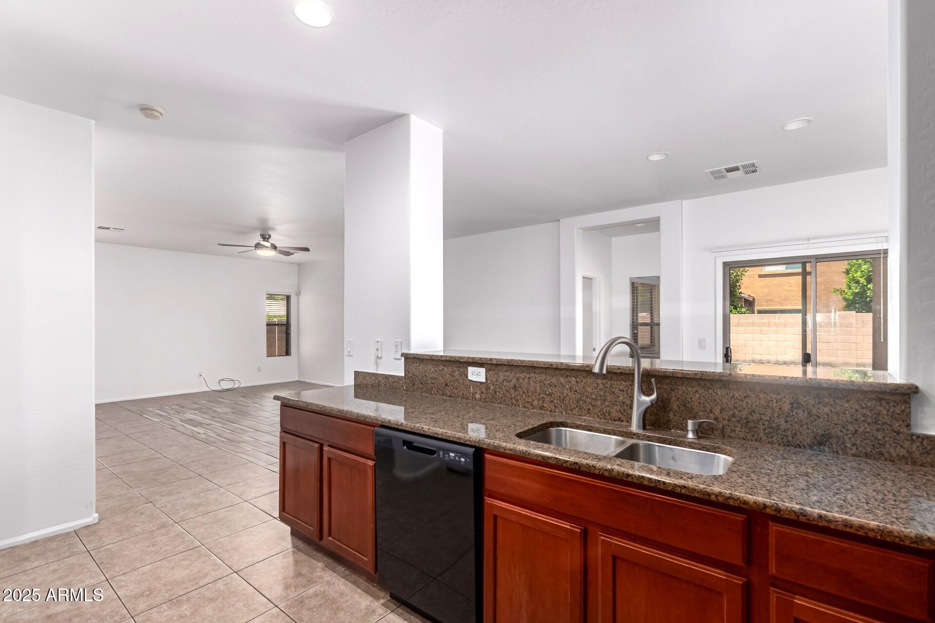 HIGHLAND GROVES AT MORRISON RANCH - Residential