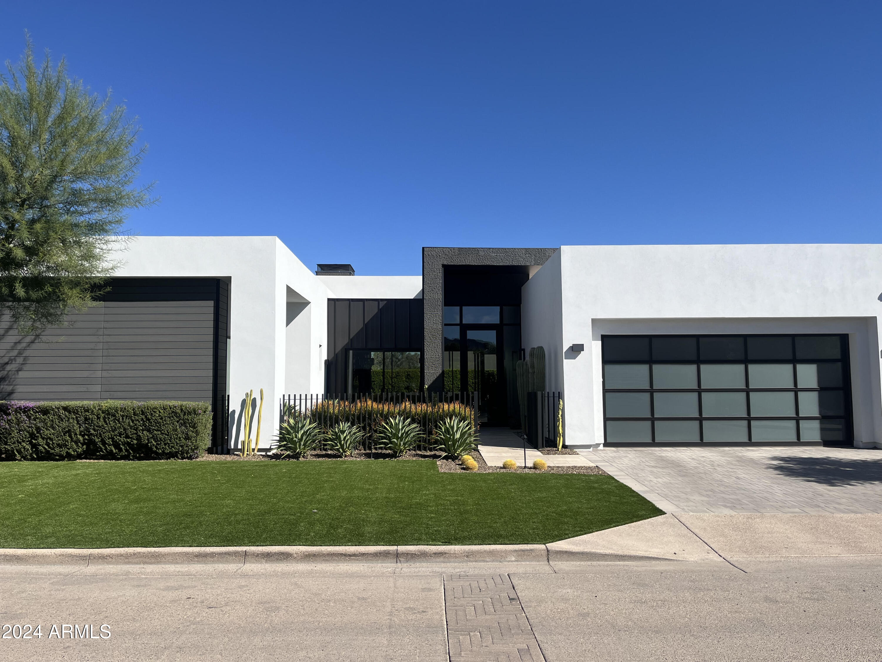 RITZ-CARLTON PARCEL B - Residential