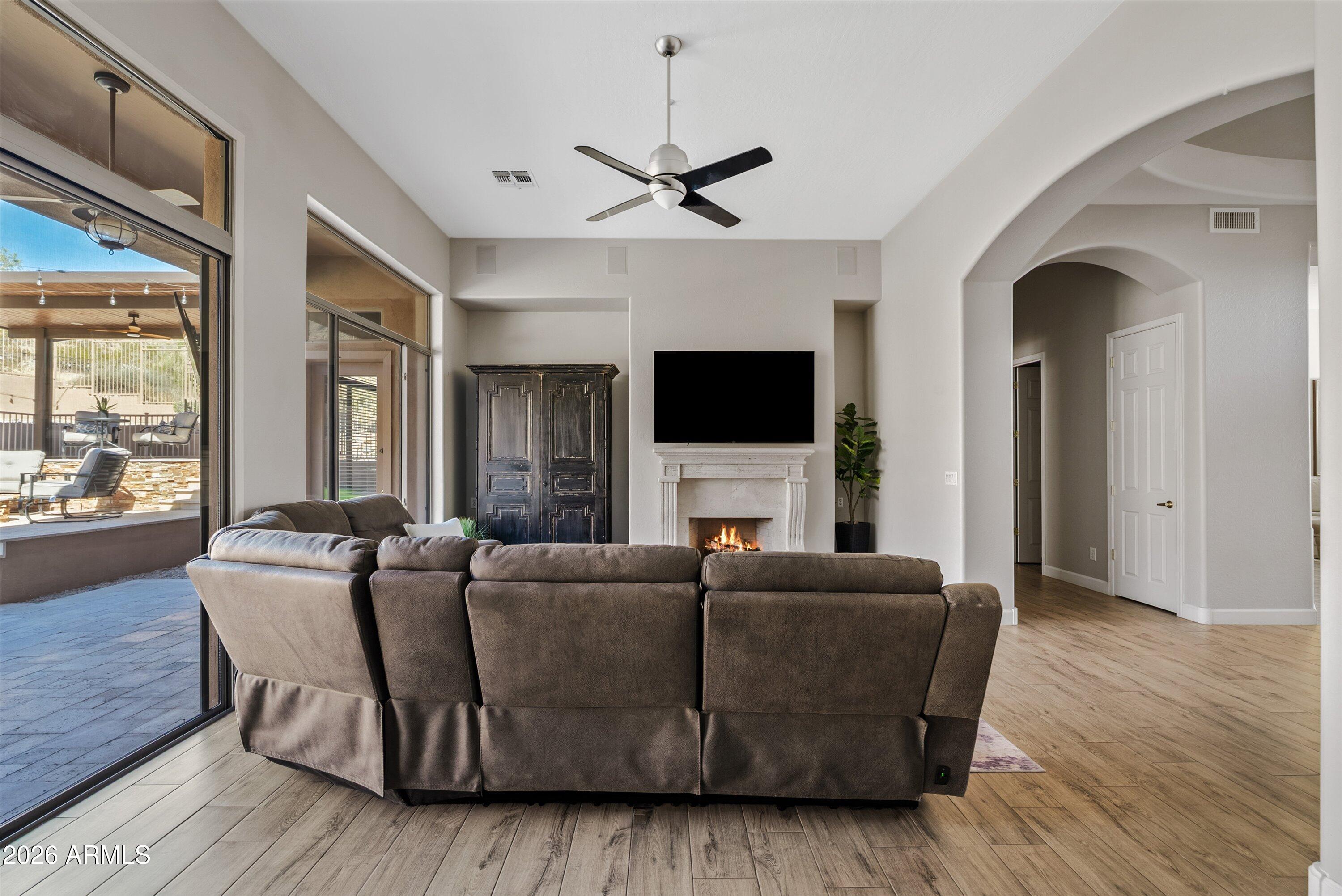 FOOTHILLS CLUB WEST - Residential