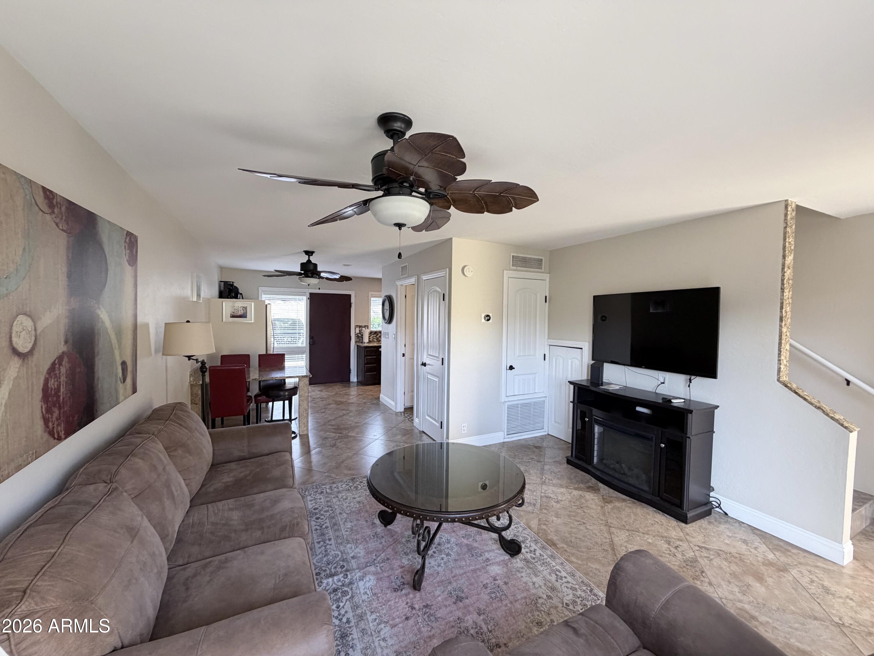 CAMELBACK HOUSE - Residential