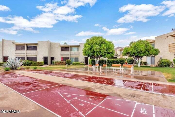 CAMELBACK HOUSE - Residential