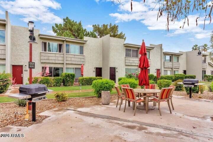CAMELBACK HOUSE - Residential