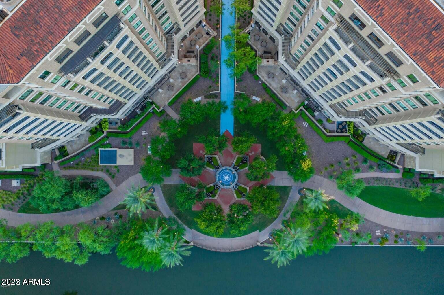 SCOTTSDALE WATERFRONT RESIDENCES - Residential