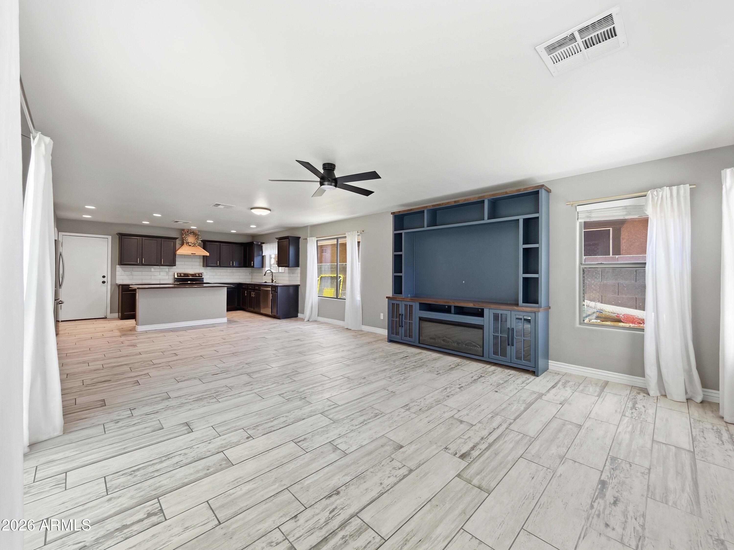 SAN TAN HEIGHTS PARCEL C-6 - Residential