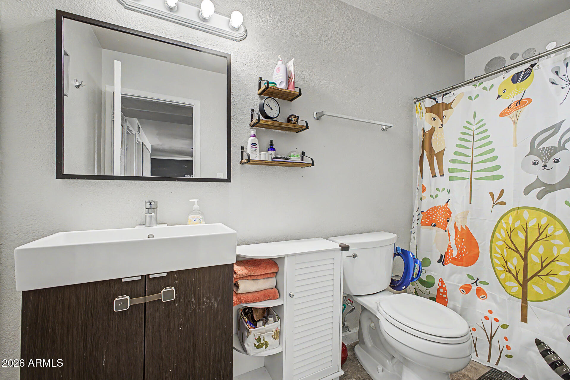 BELLAIR TOWNHOUSES UNIT 4 - Residential